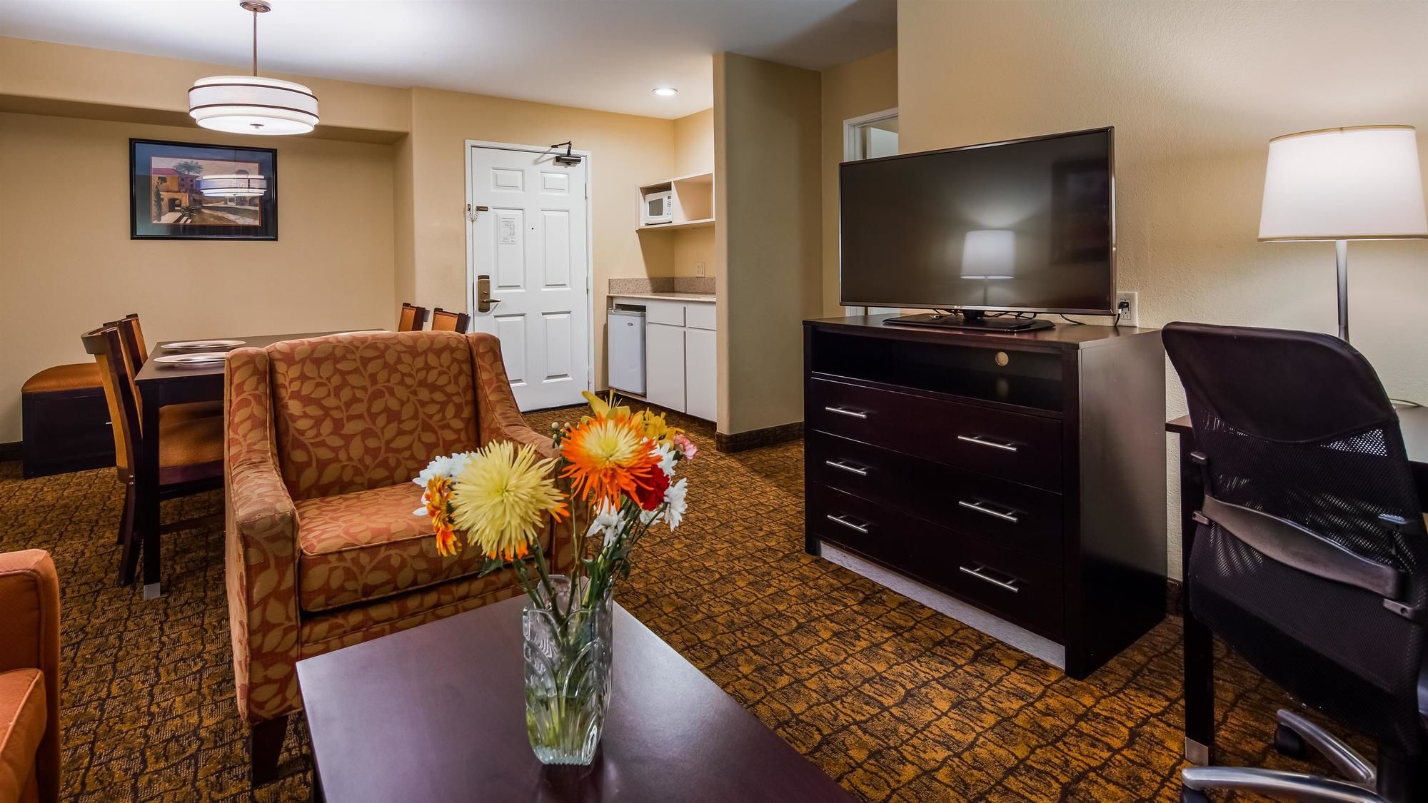 Best Western Escondido Hotel