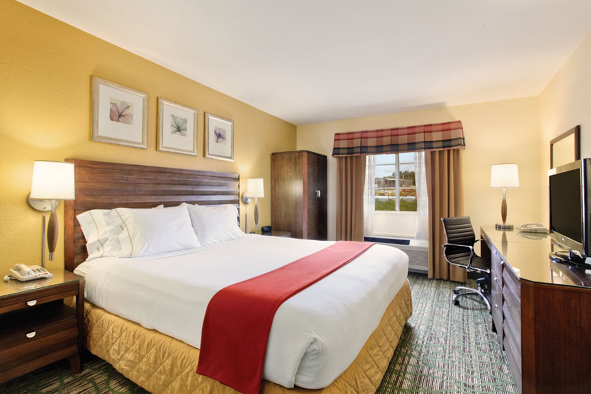 Holiday Inn Express & Suites San Diego Escondido