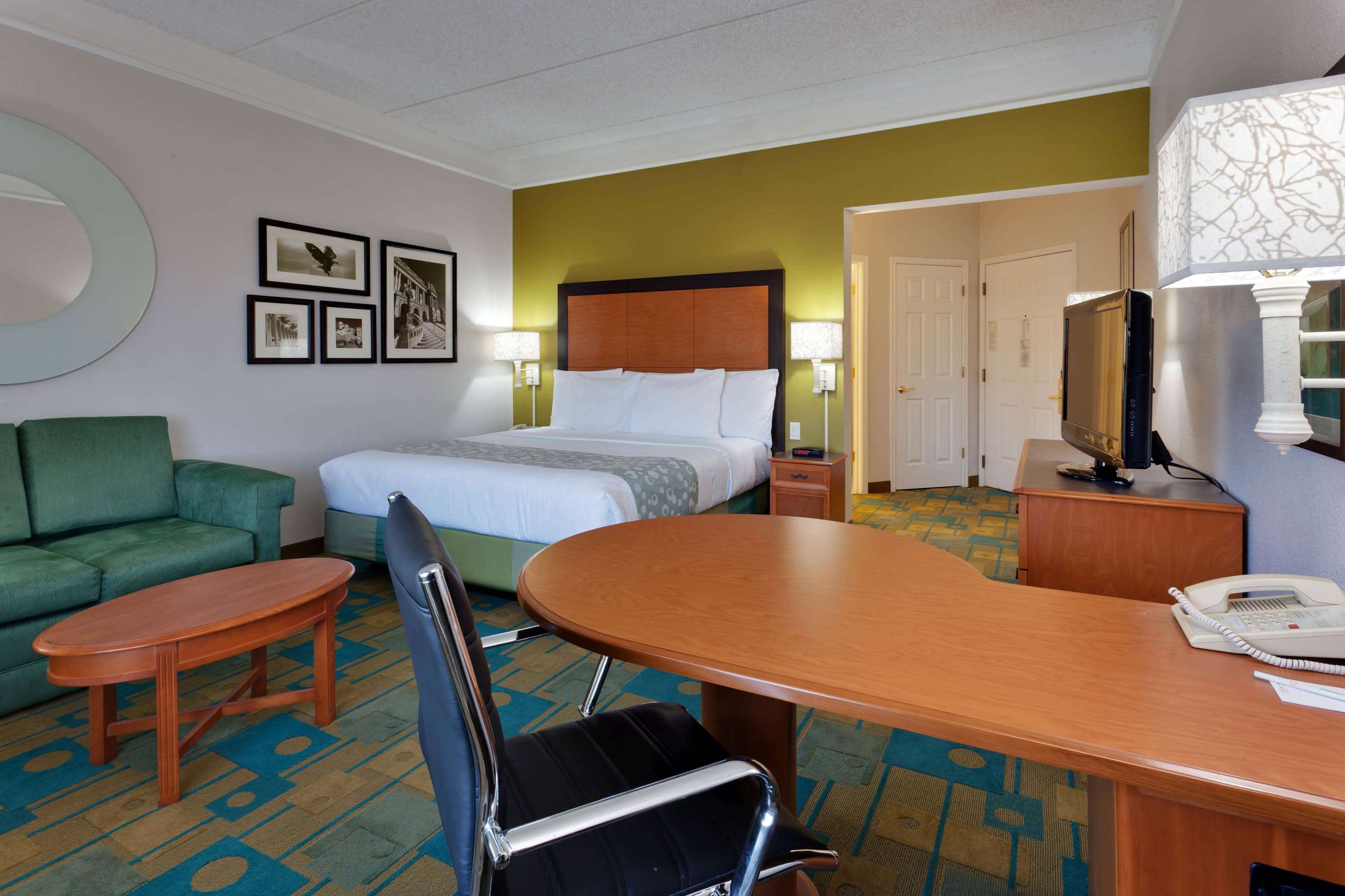 La Quinta Inn & Suites by Wyndham Fremont / Silicon Valley