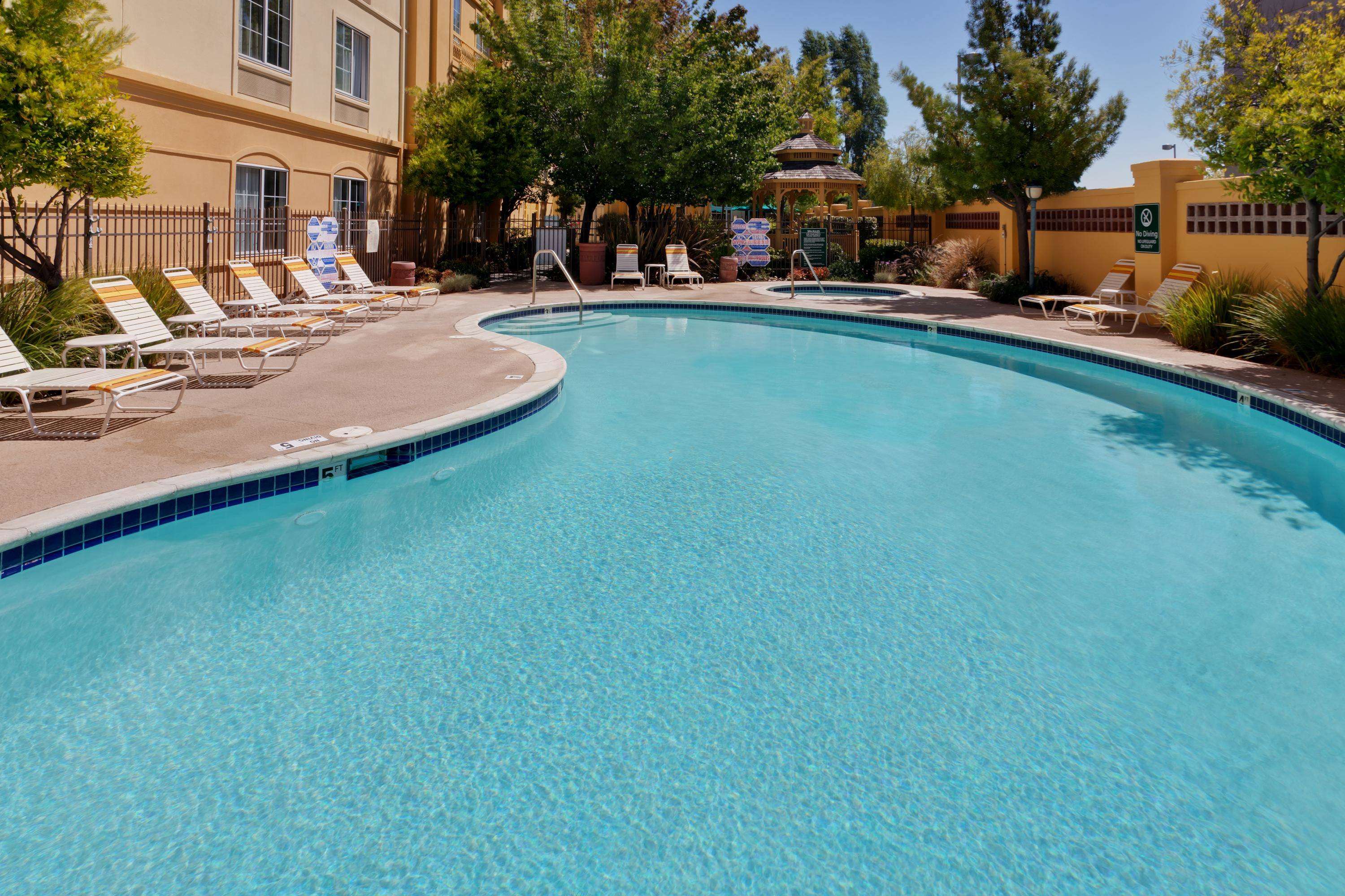 La Quinta Inn & Suites by Wyndham Fremont / Silicon Valley