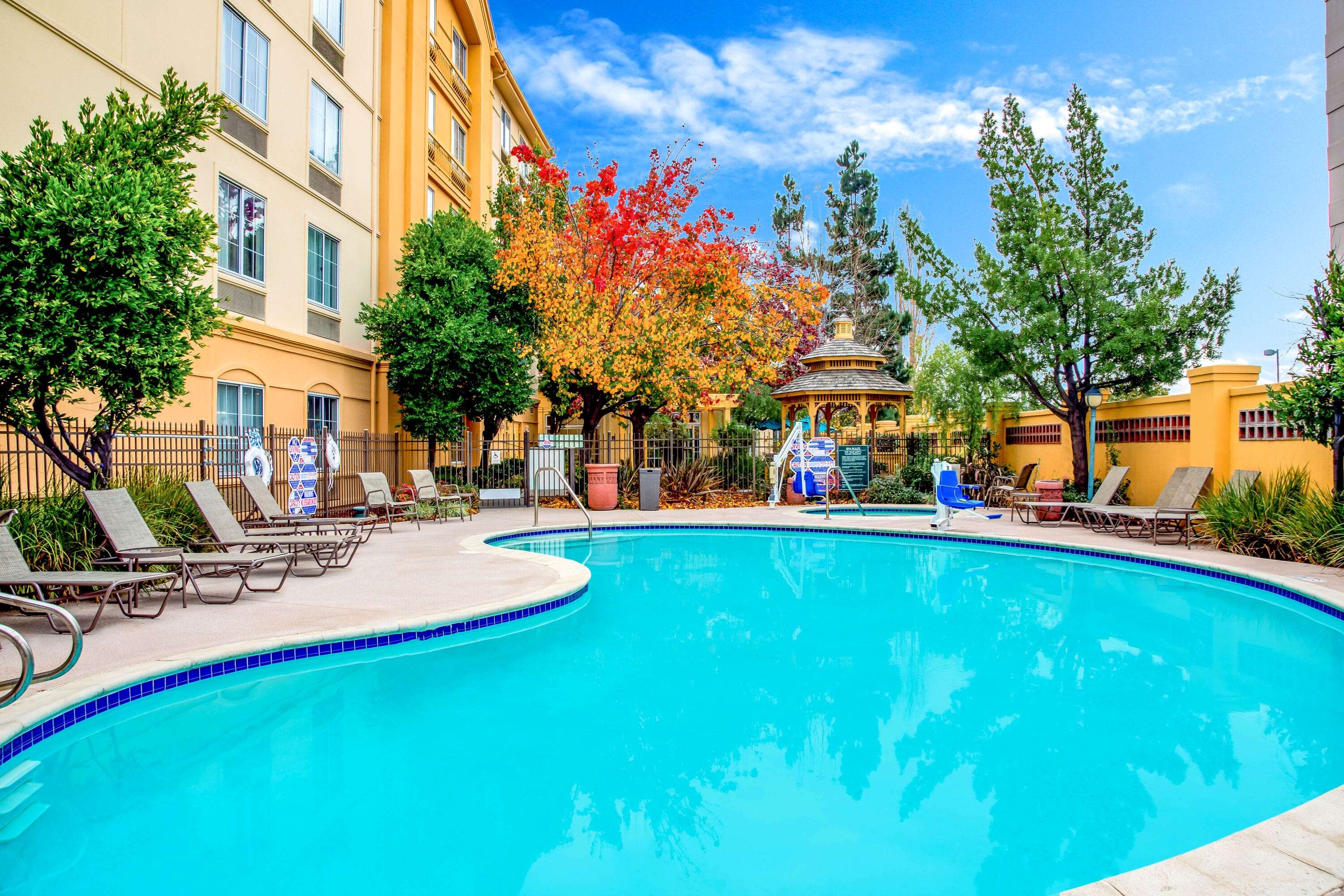 La Quinta Inn & Suites by Wyndham Fremont / Silicon Valley