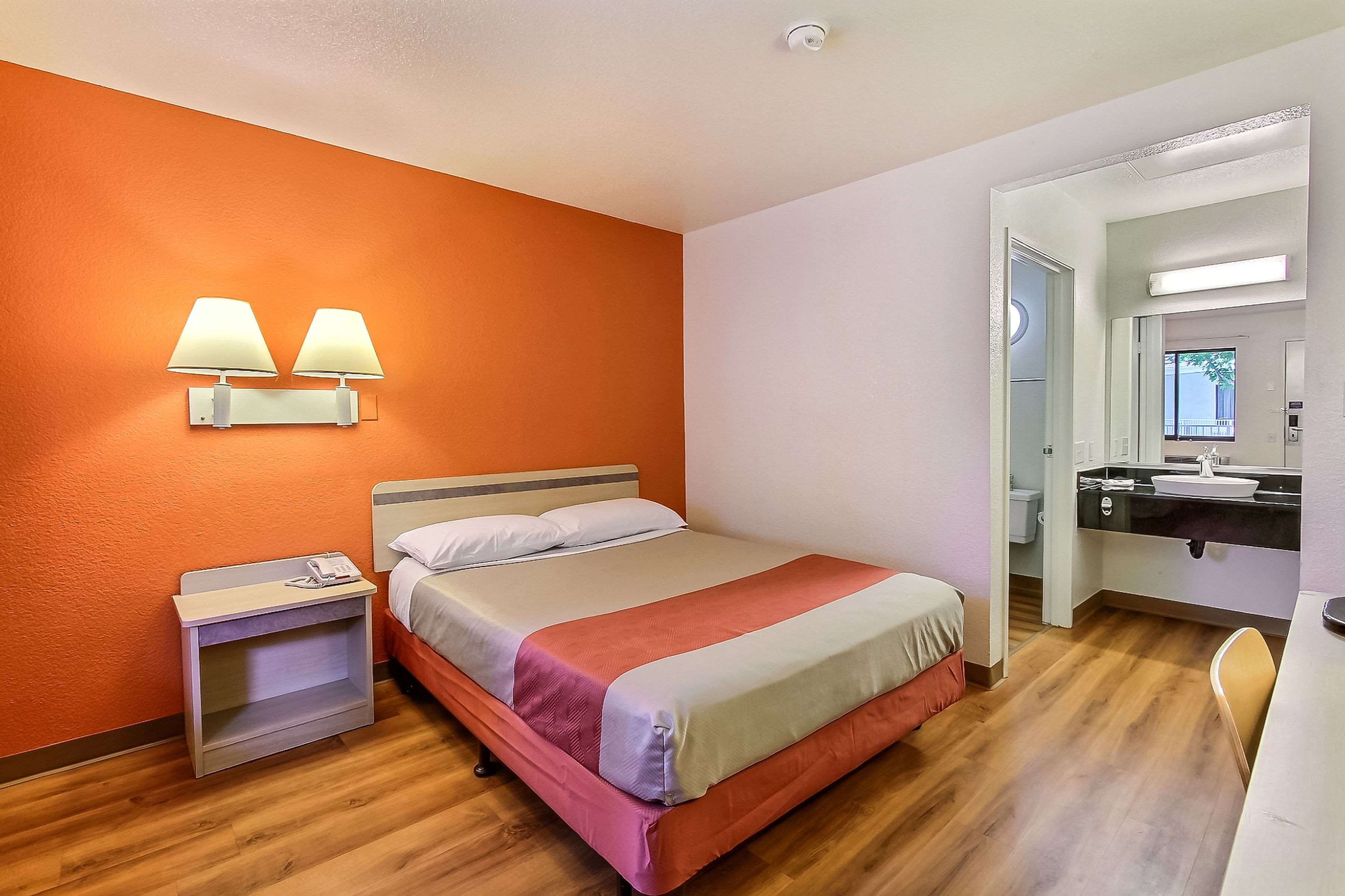 Motel 6 Fremont North