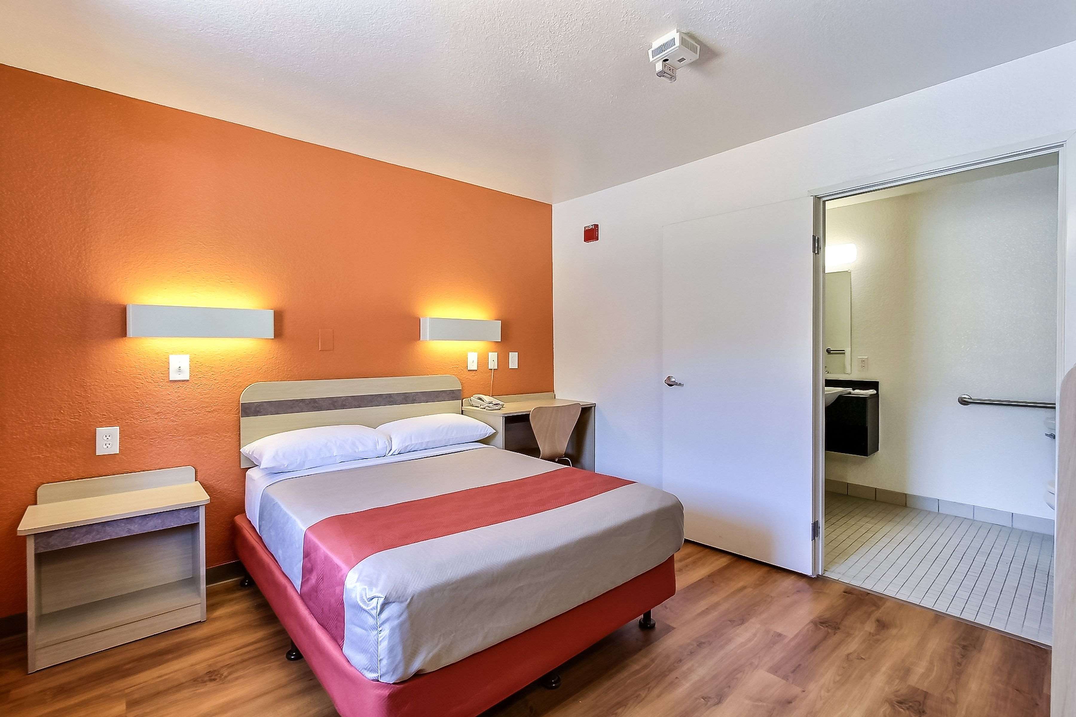 Motel 6 Fremont North
