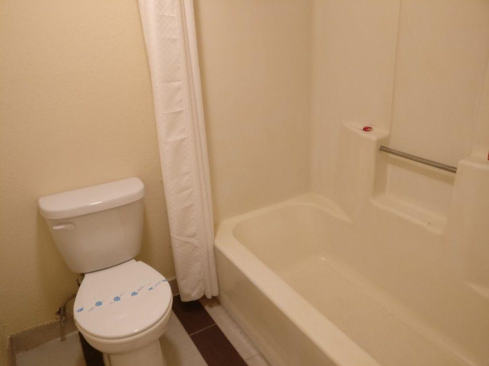 Travelodge by Wyndham Fresno Yosemite Area