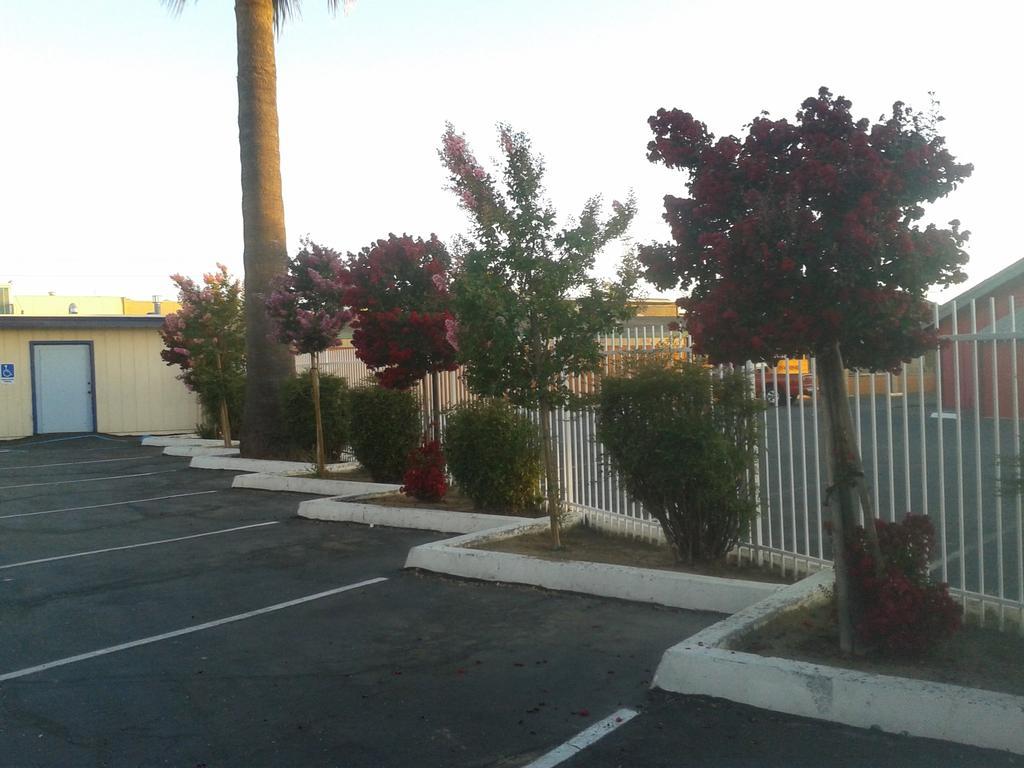 Travelodge by Wyndham Fresno Yosemite Area