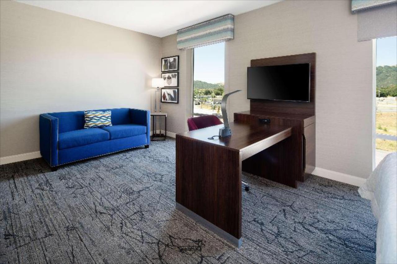 Hampton Inn & Suites Gilroy