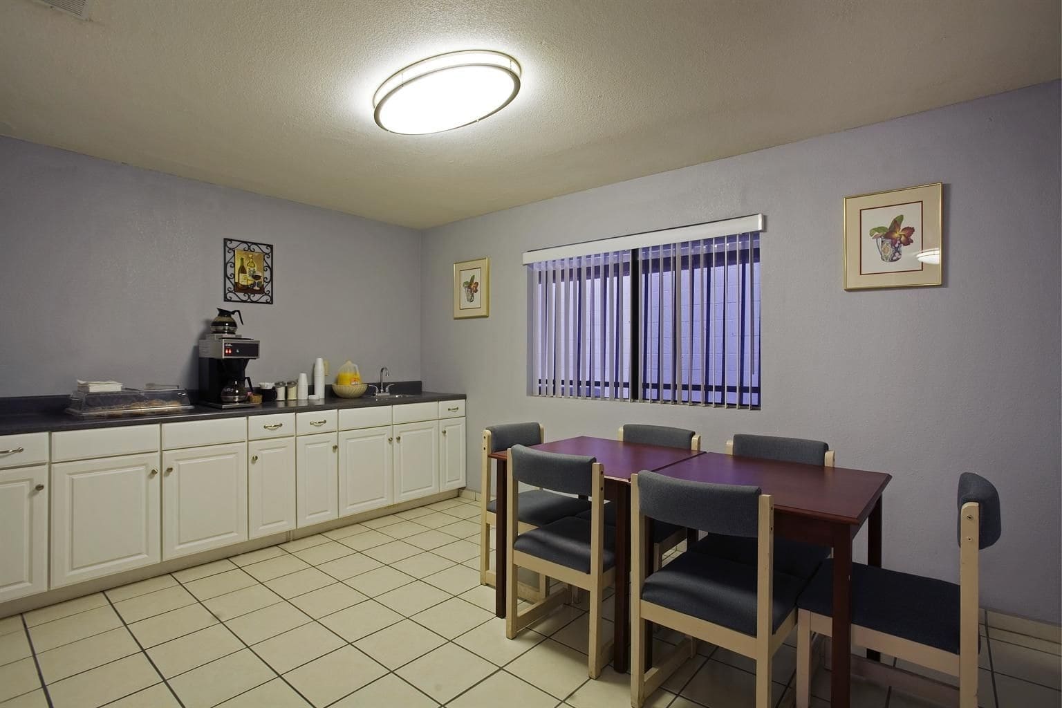 Days Inn by Wyndham Hemet