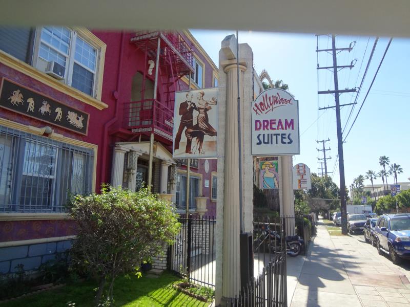 Hollywood Dream Suites