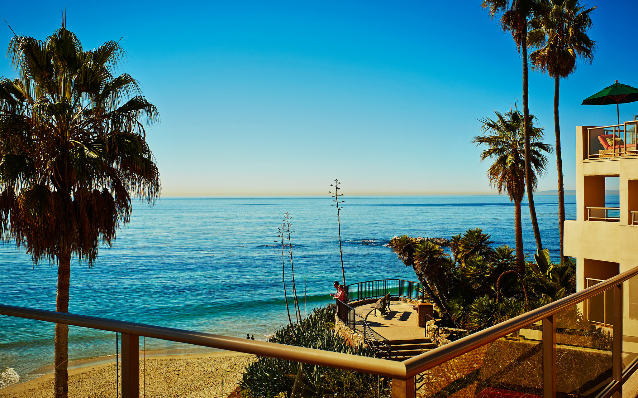 Casa Loma Beach Hotel