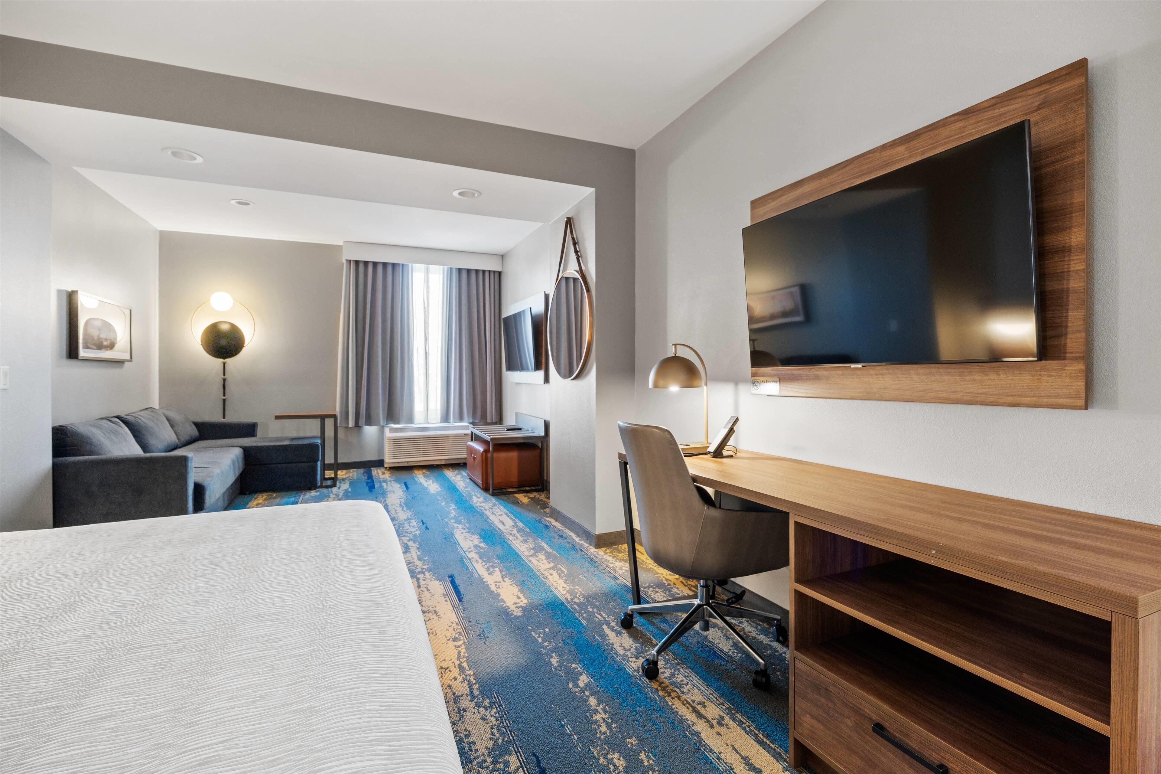 La Quinta Inn & Suites by Wyndham La Habra