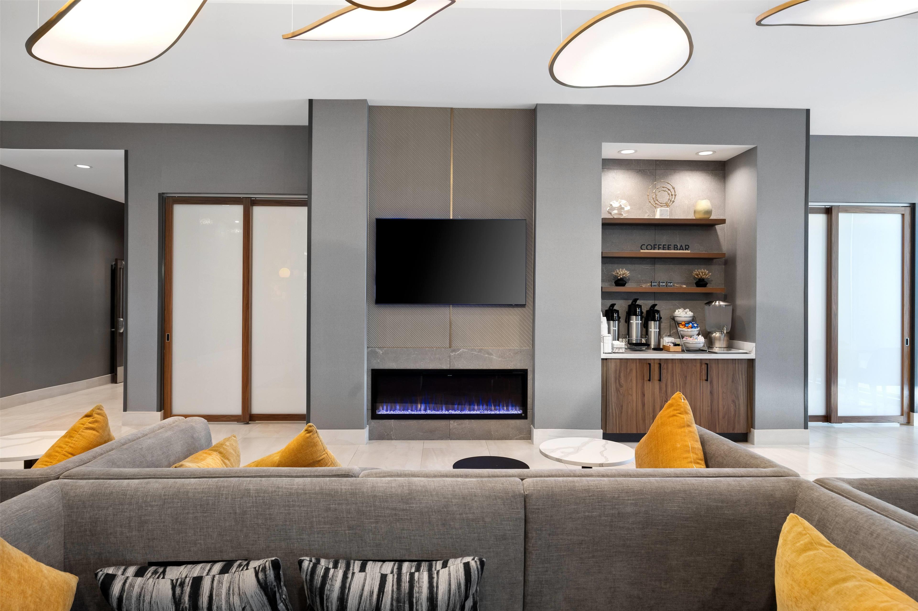 La Quinta Inn & Suites by Wyndham La Habra