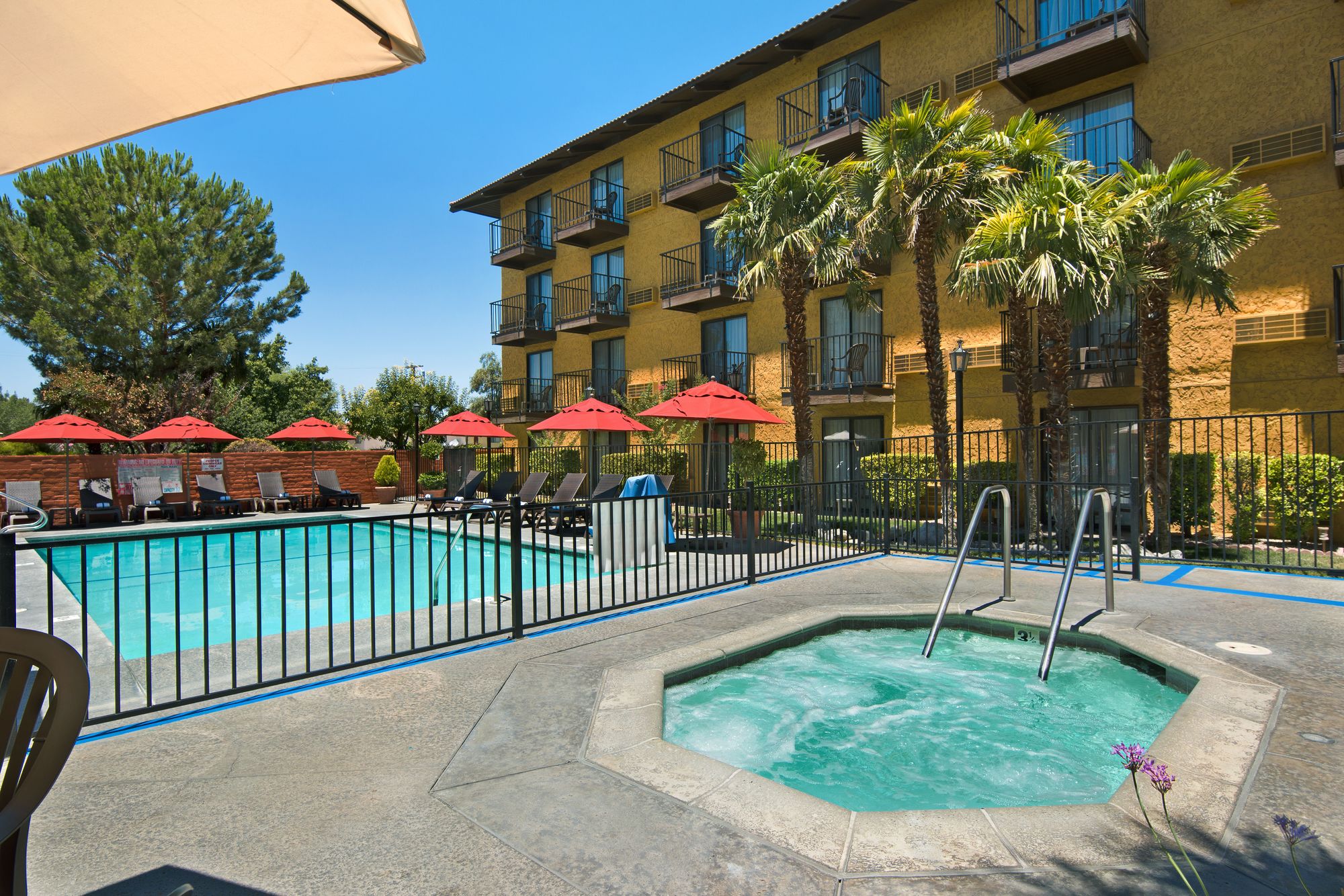 Oxnard Inn Lancaster