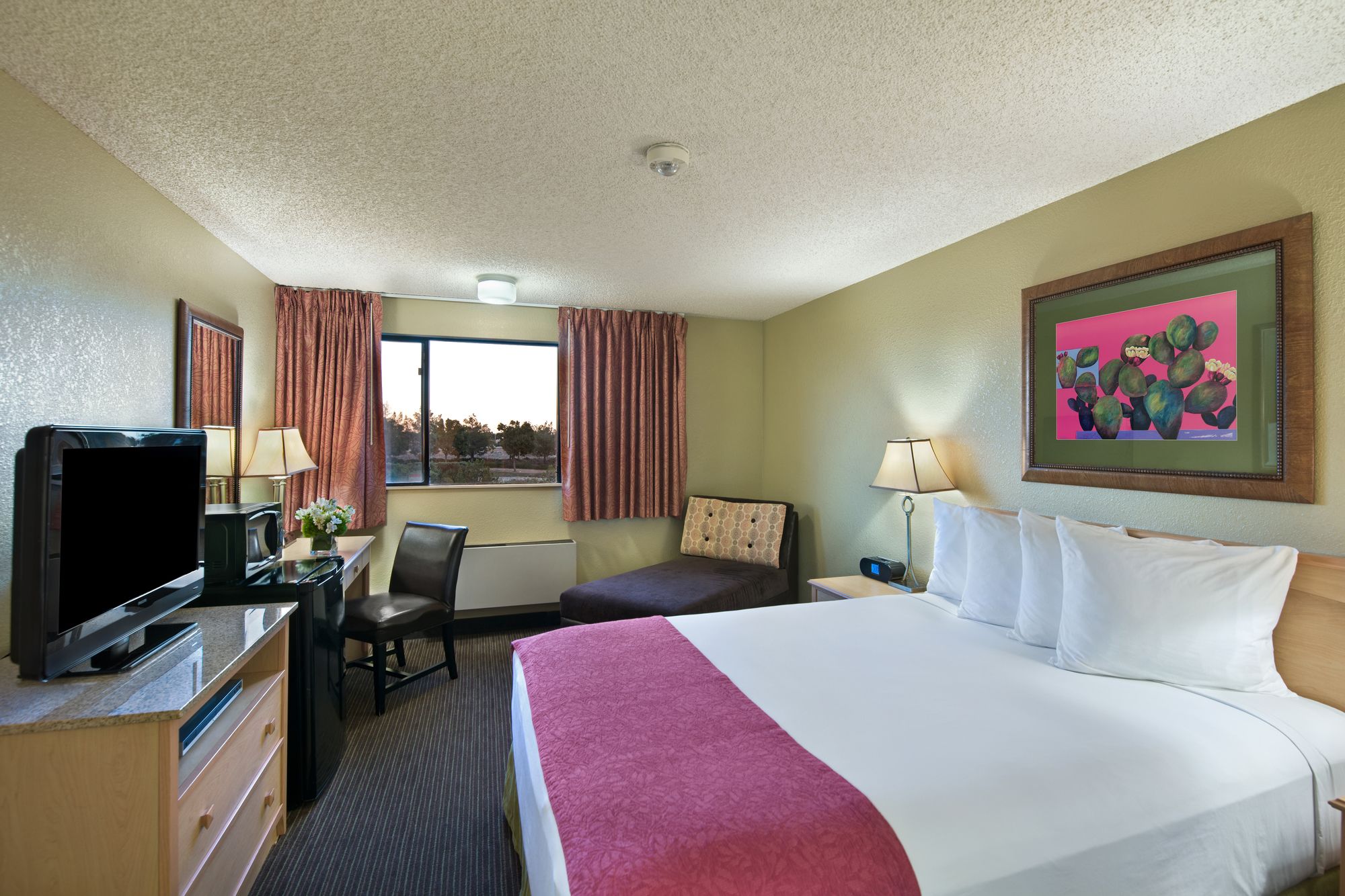 Oxnard Inn Lancaster
