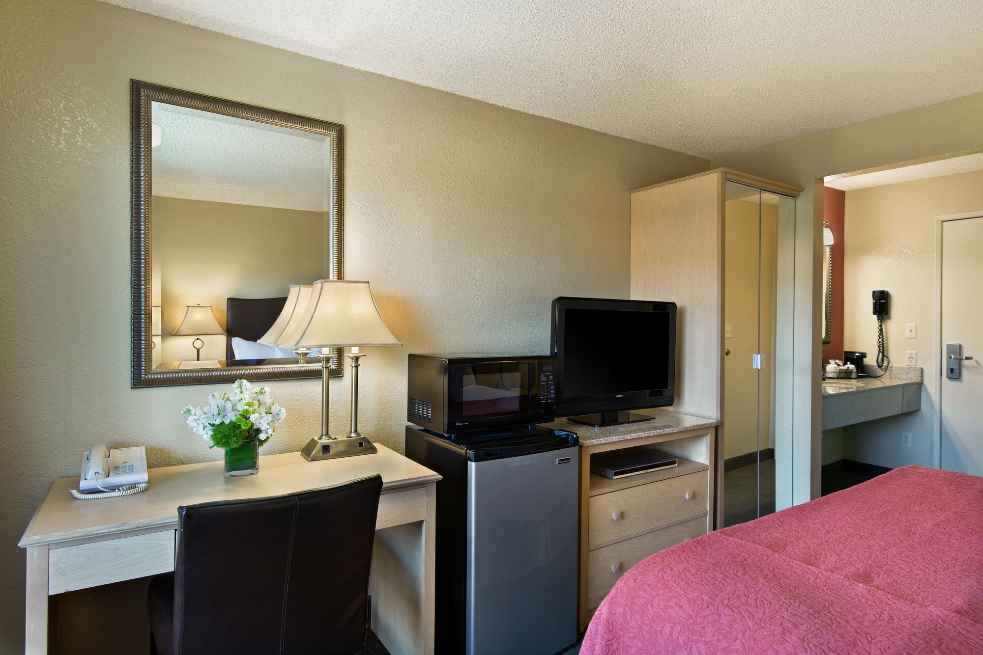 Oxnard Inn Lancaster