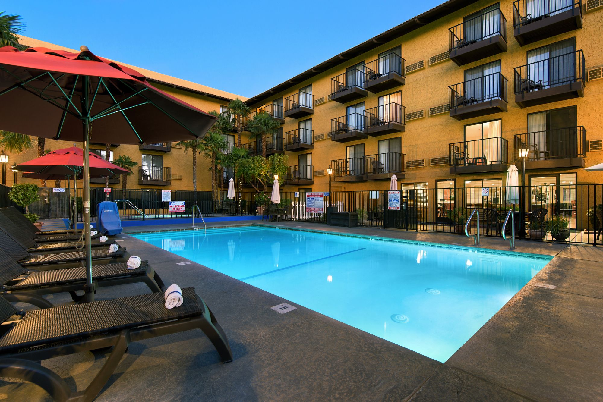 Oxnard Inn Lancaster