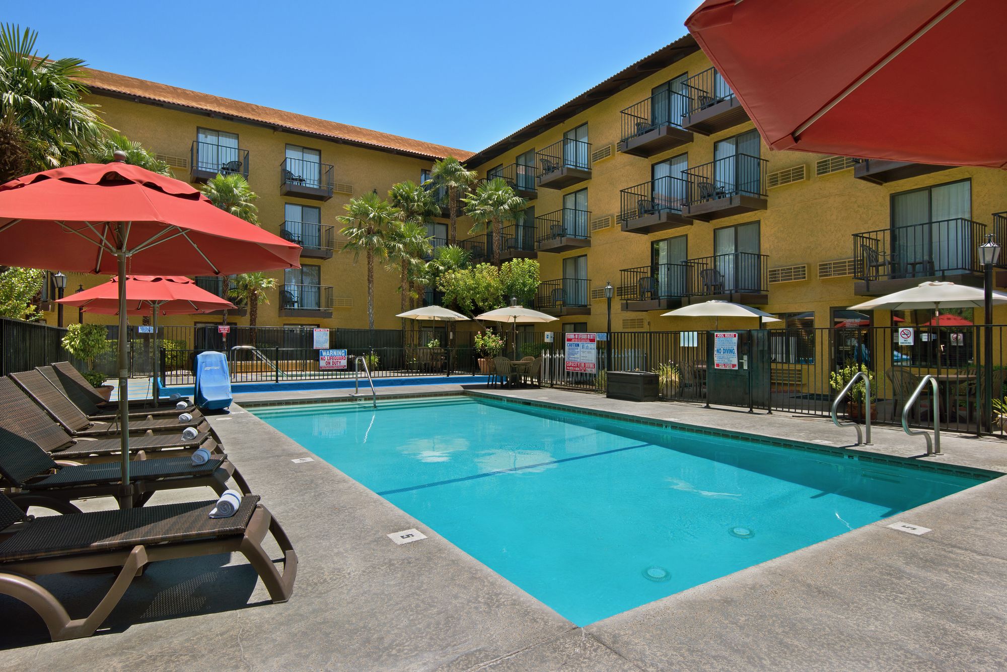 Oxnard Inn Lancaster