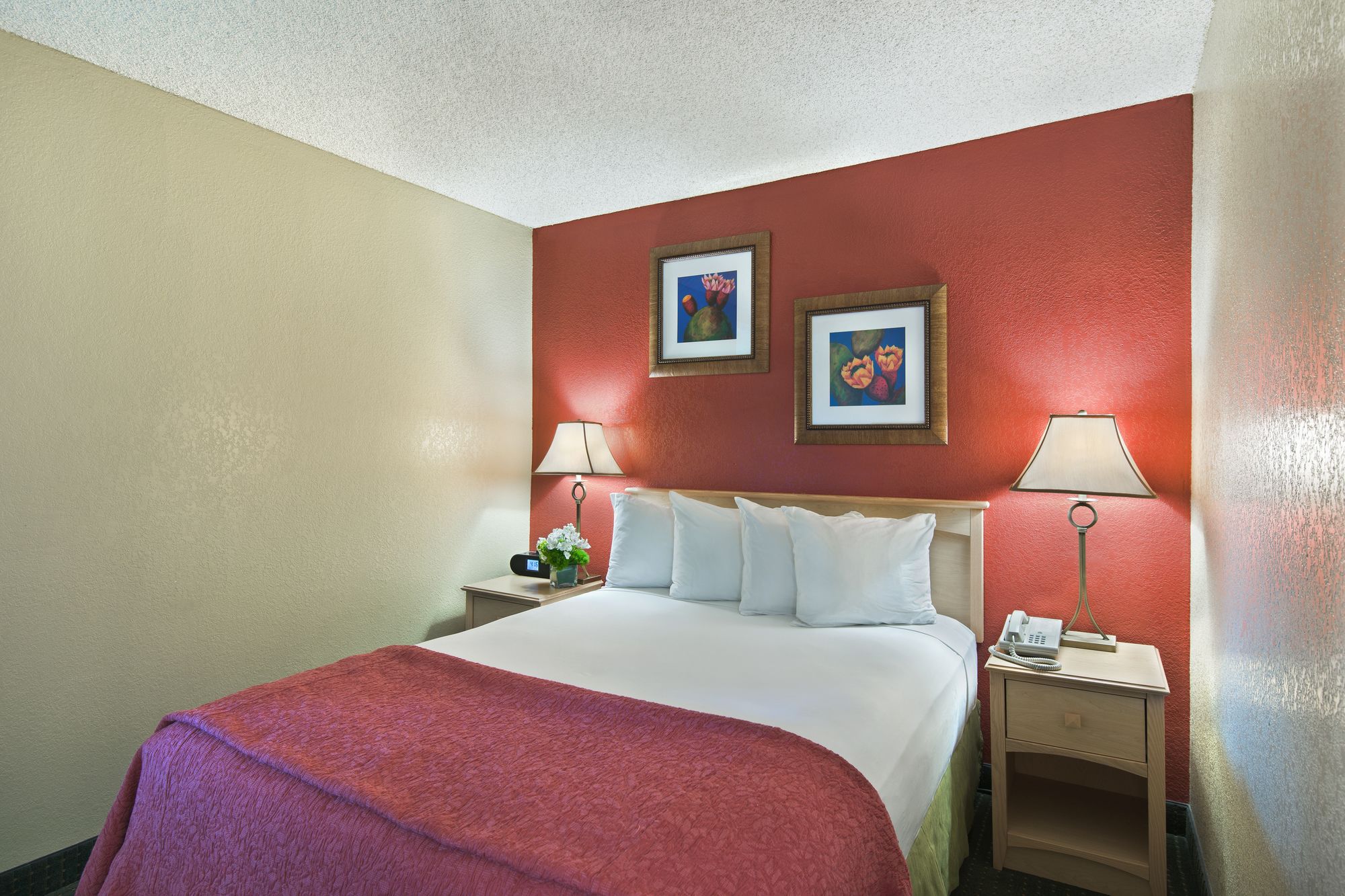 Oxnard Inn Lancaster