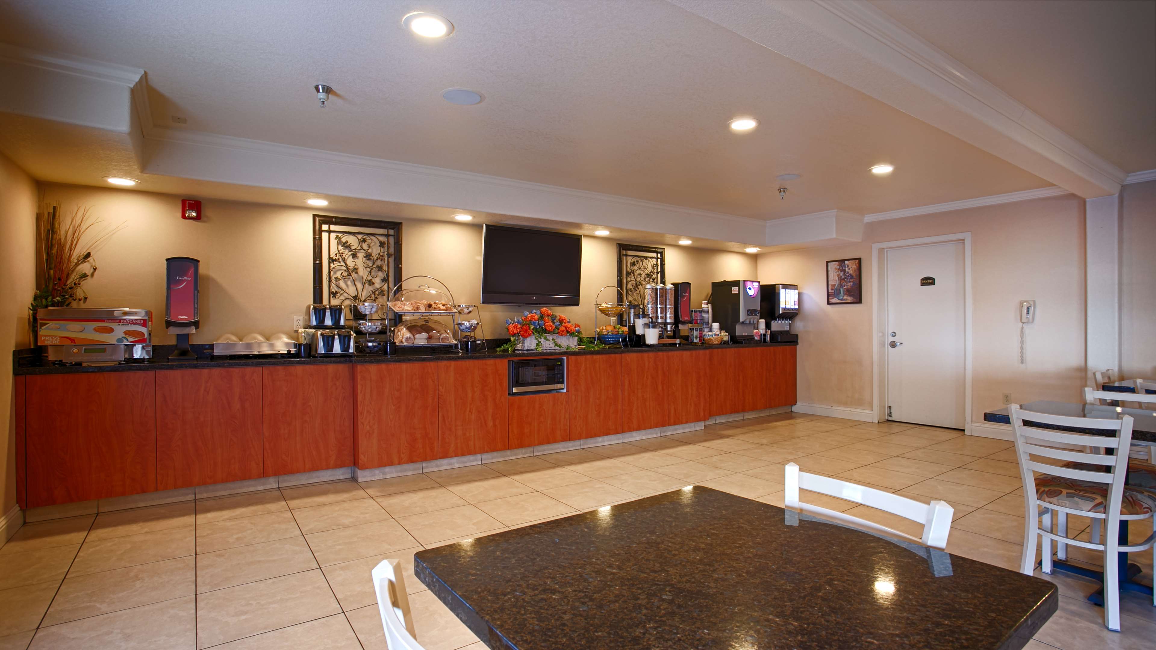 Best Western Inn & Suites Lemoore