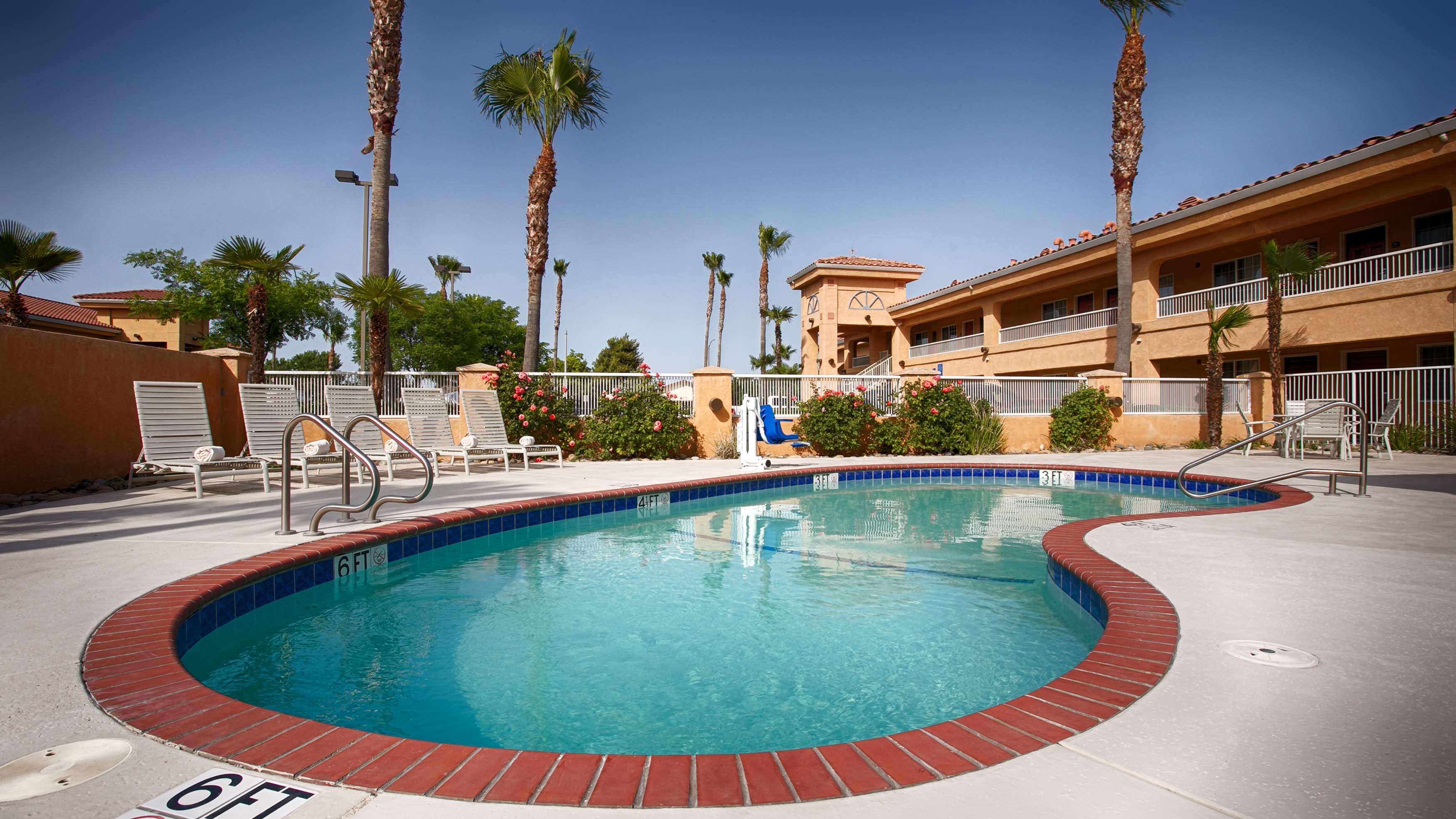 Best Western Inn & Suites Lemoore