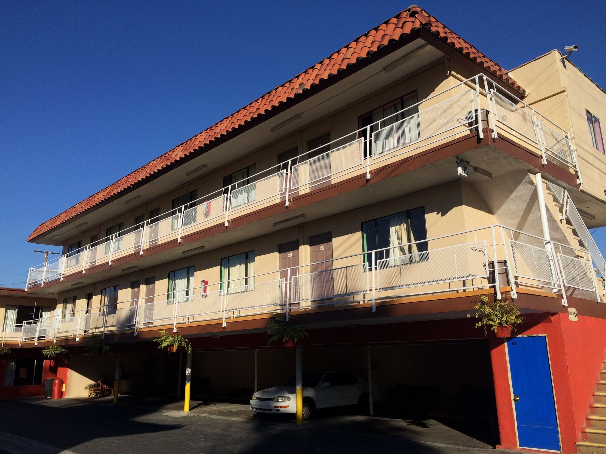 Long Beach Motel