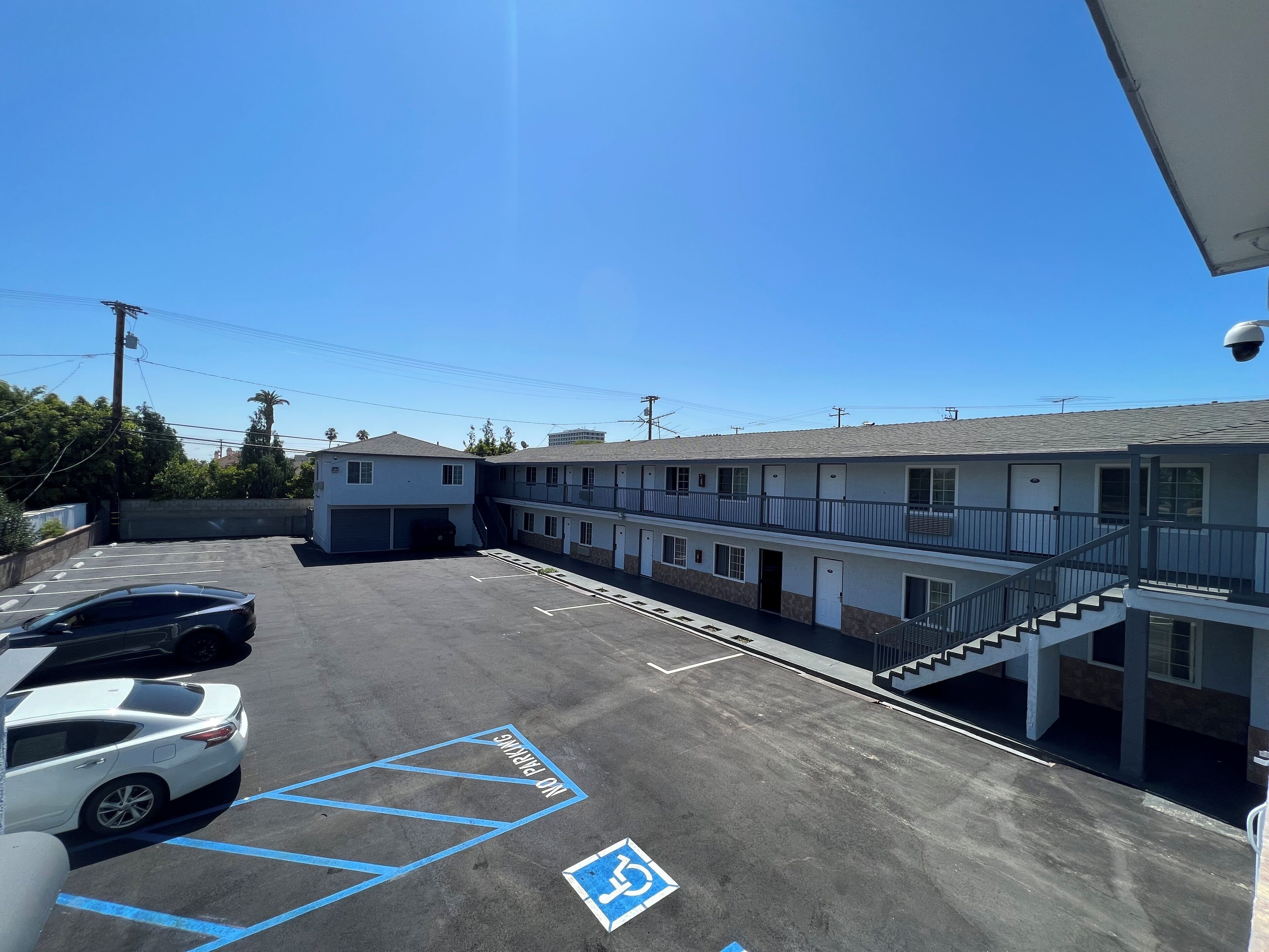 Sunshine Motel