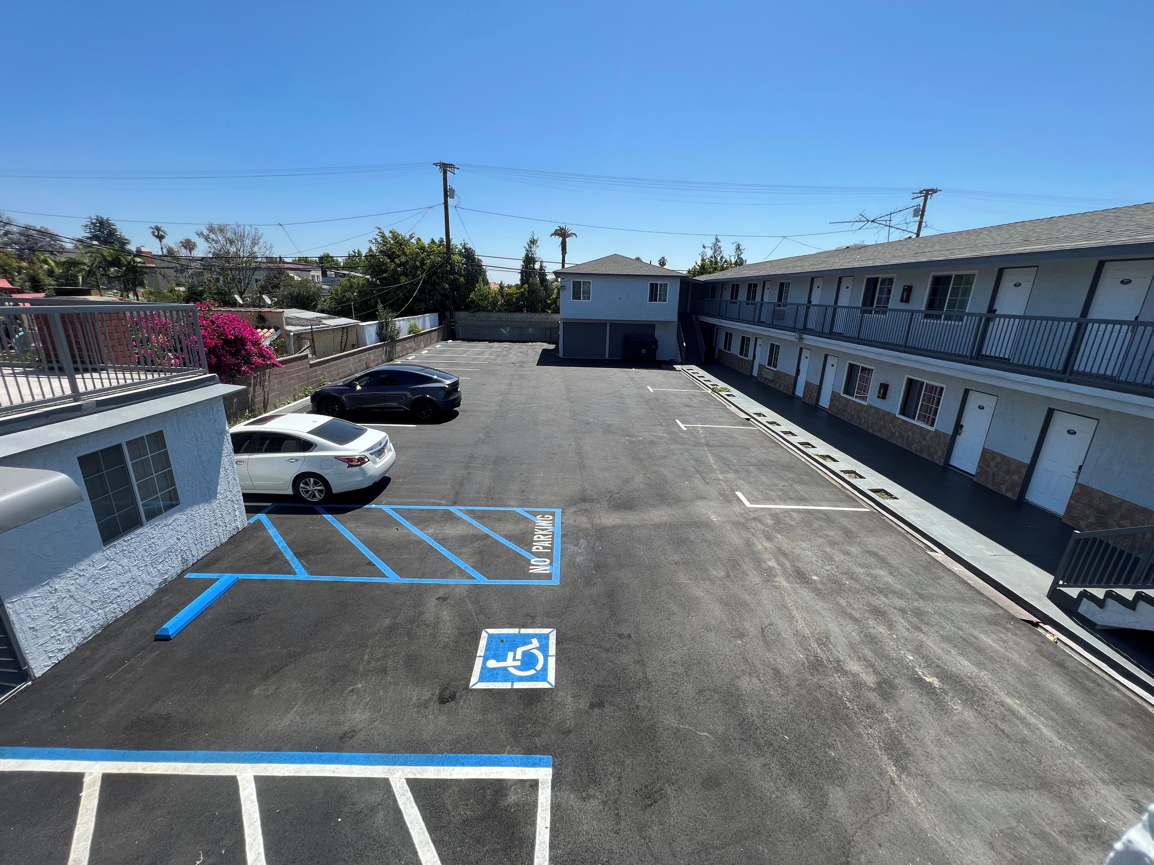 Sunshine Motel