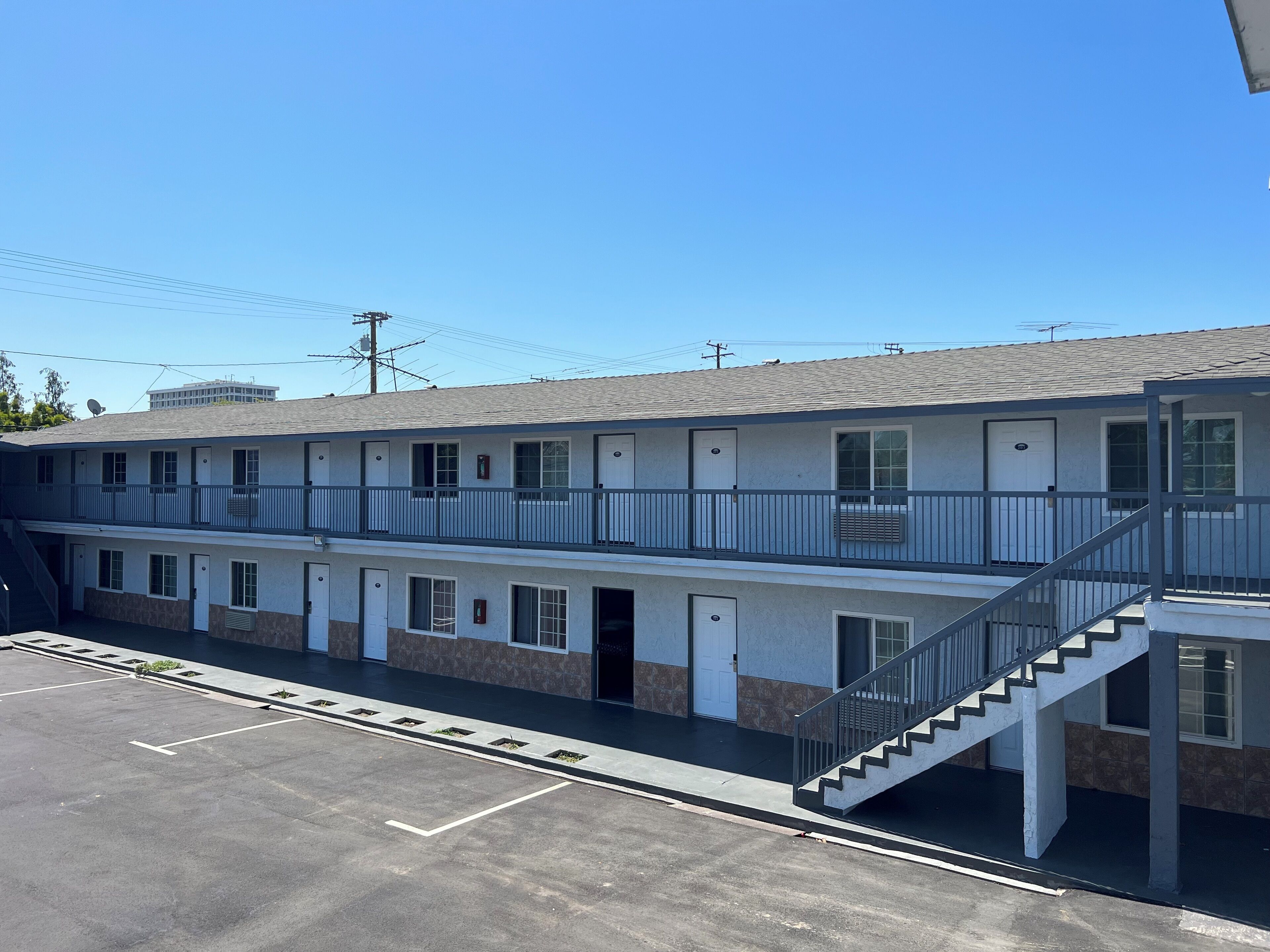 Sunshine Motel
