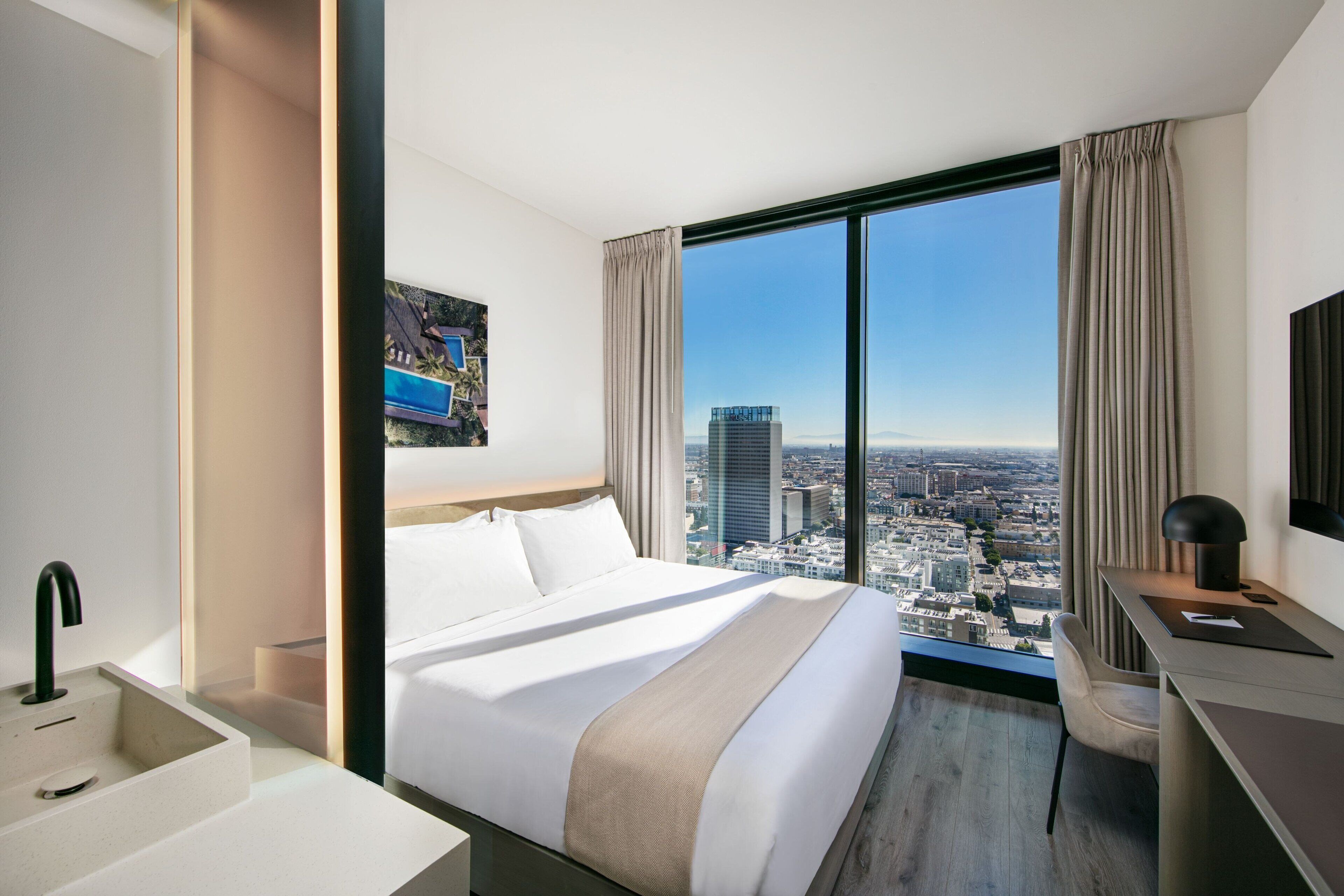 AC Hotel Downtown Los Angeles