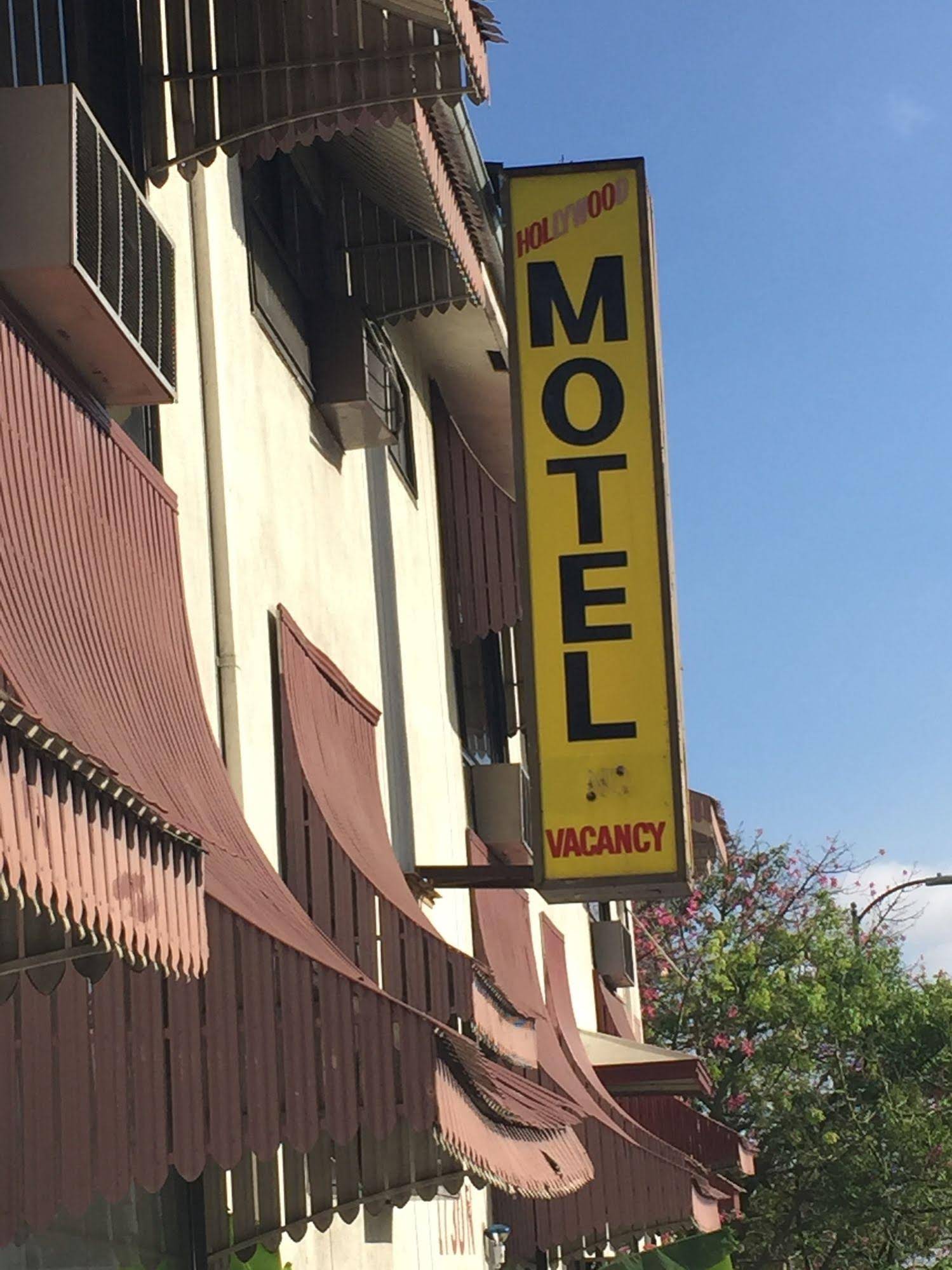 Hollywood 7 Star Motel
