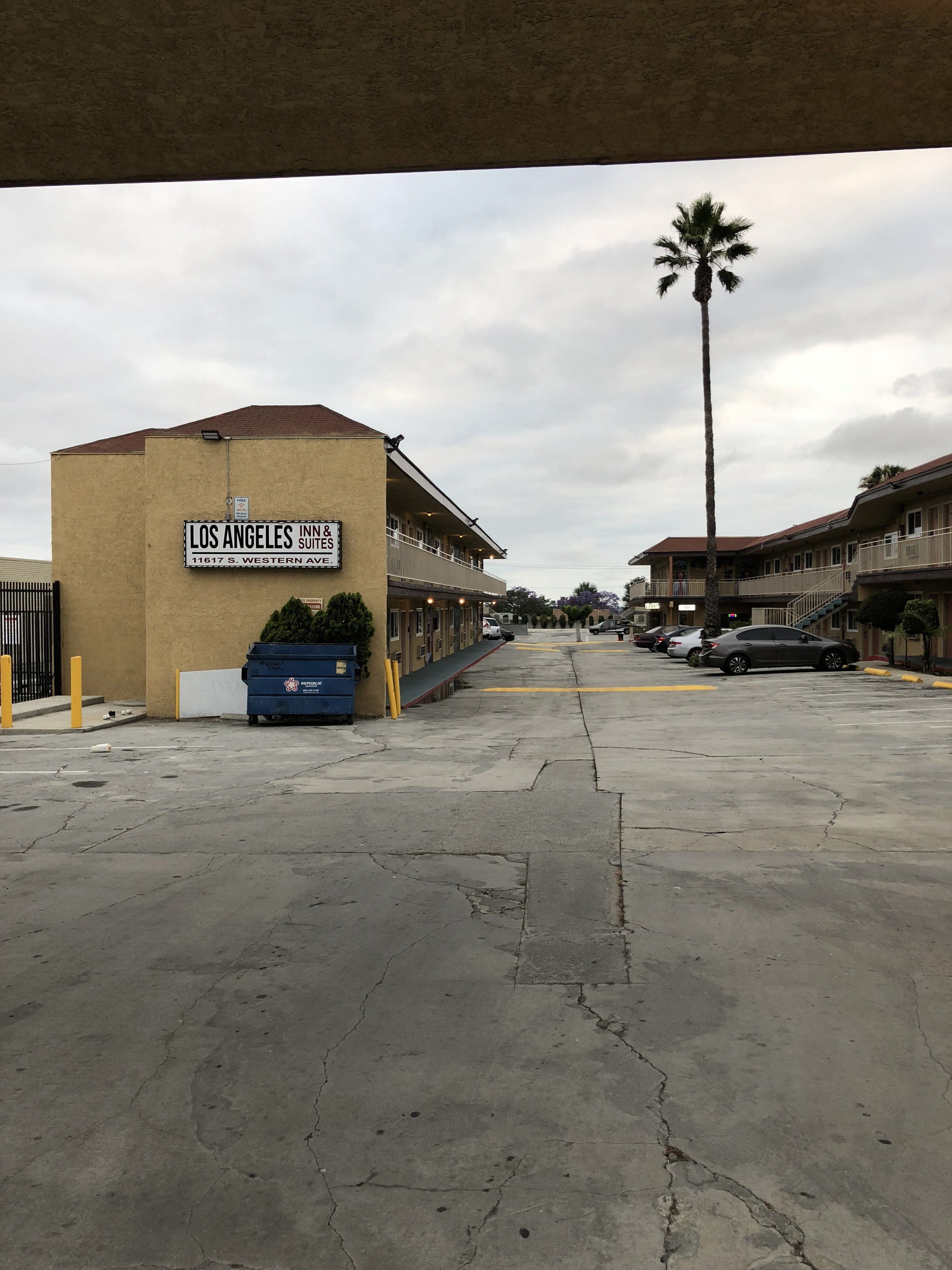 Los Angeles Inn & Suites Lax