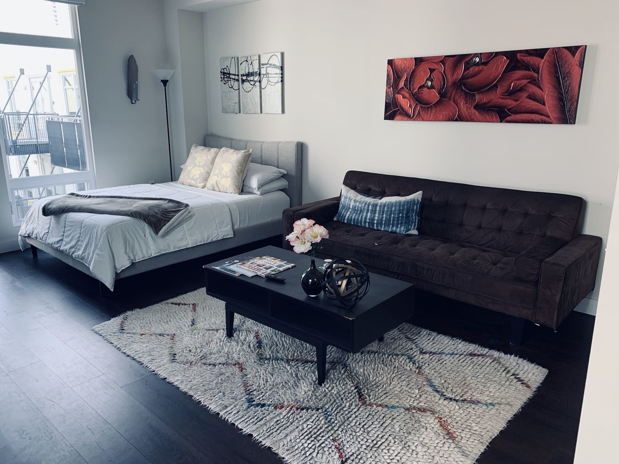 New Lyfe Finest Luxury Apartment