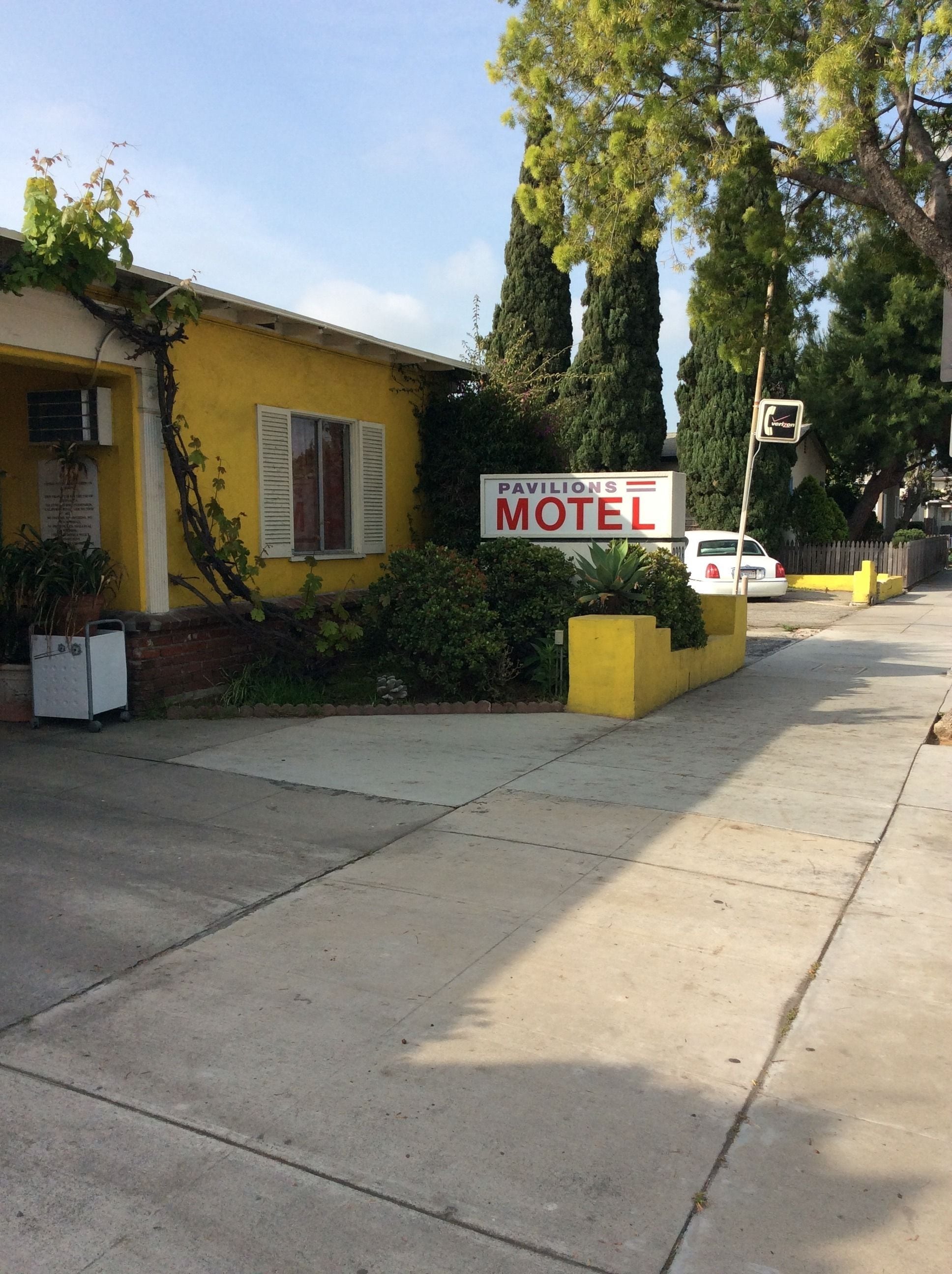 Pavilions Motel