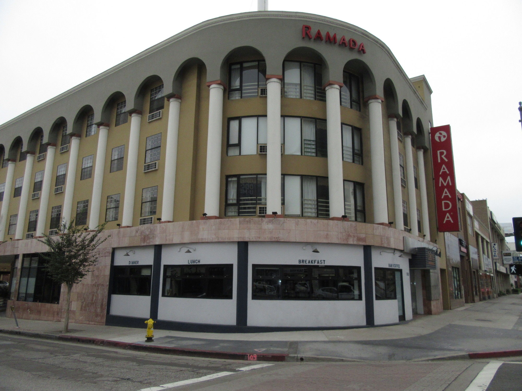 Ramada by Wyndham Los Angeles/Koreatown West