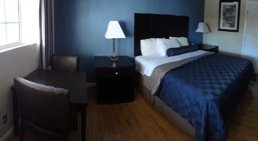 Metropolitan Inn & Suites