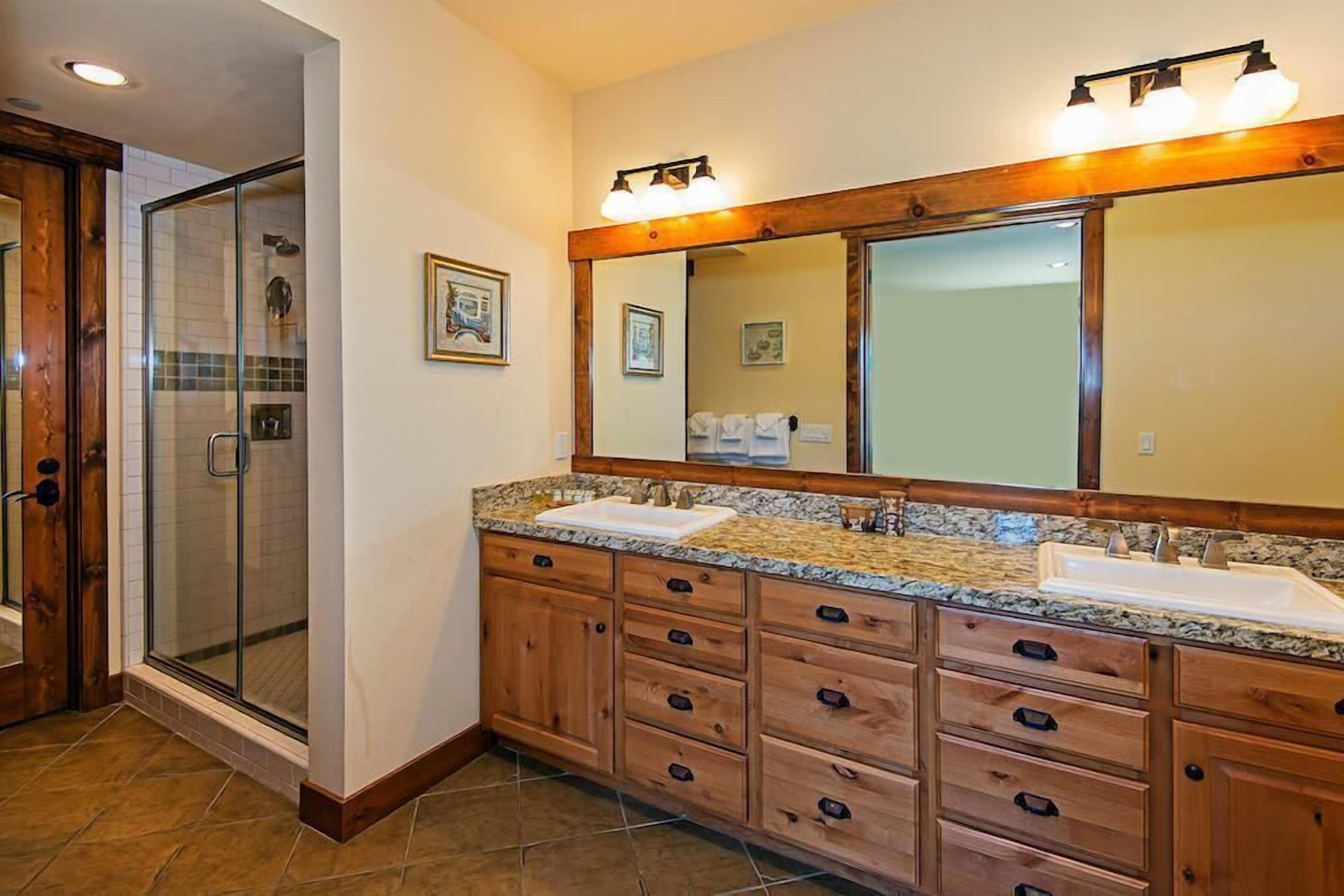 SnowCreek The Lodges