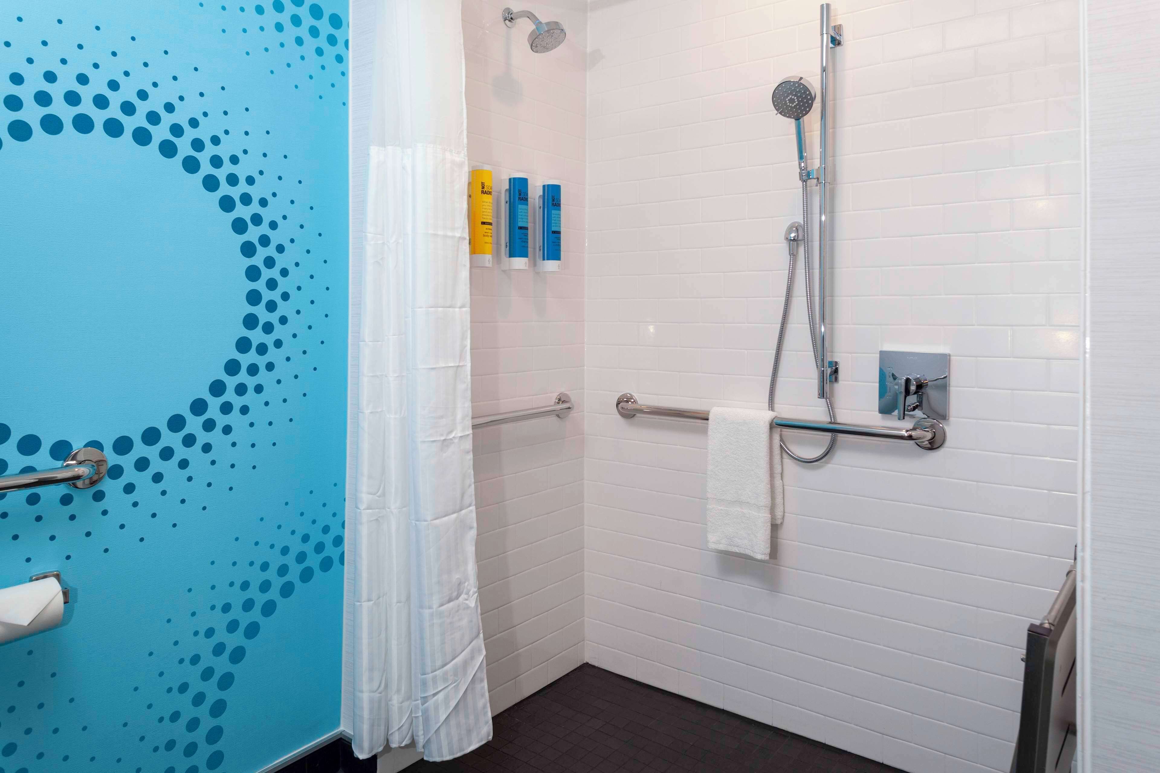 Tru by Hilton Manteca