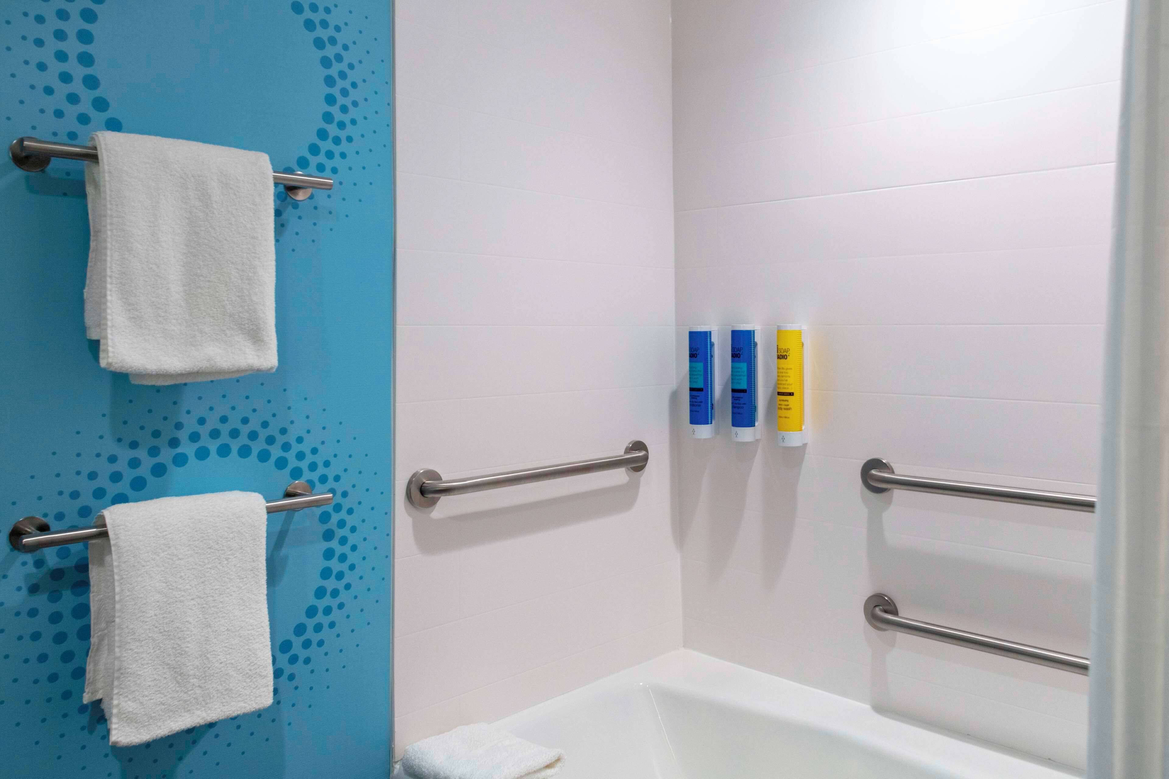 Tru by Hilton Manteca