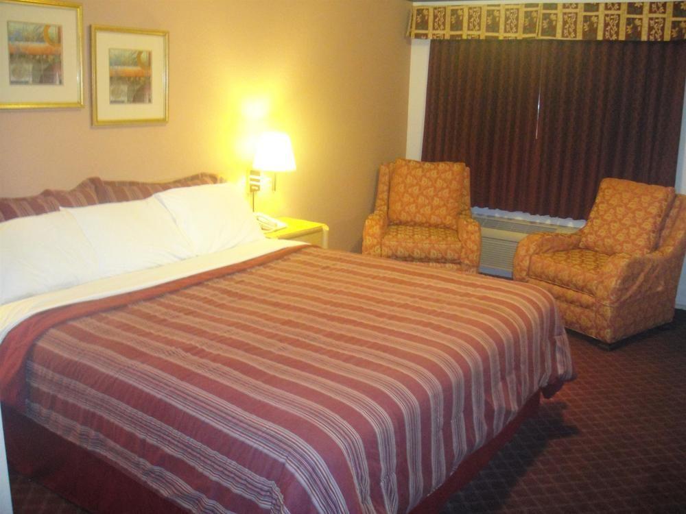 Muir Lodge Motel