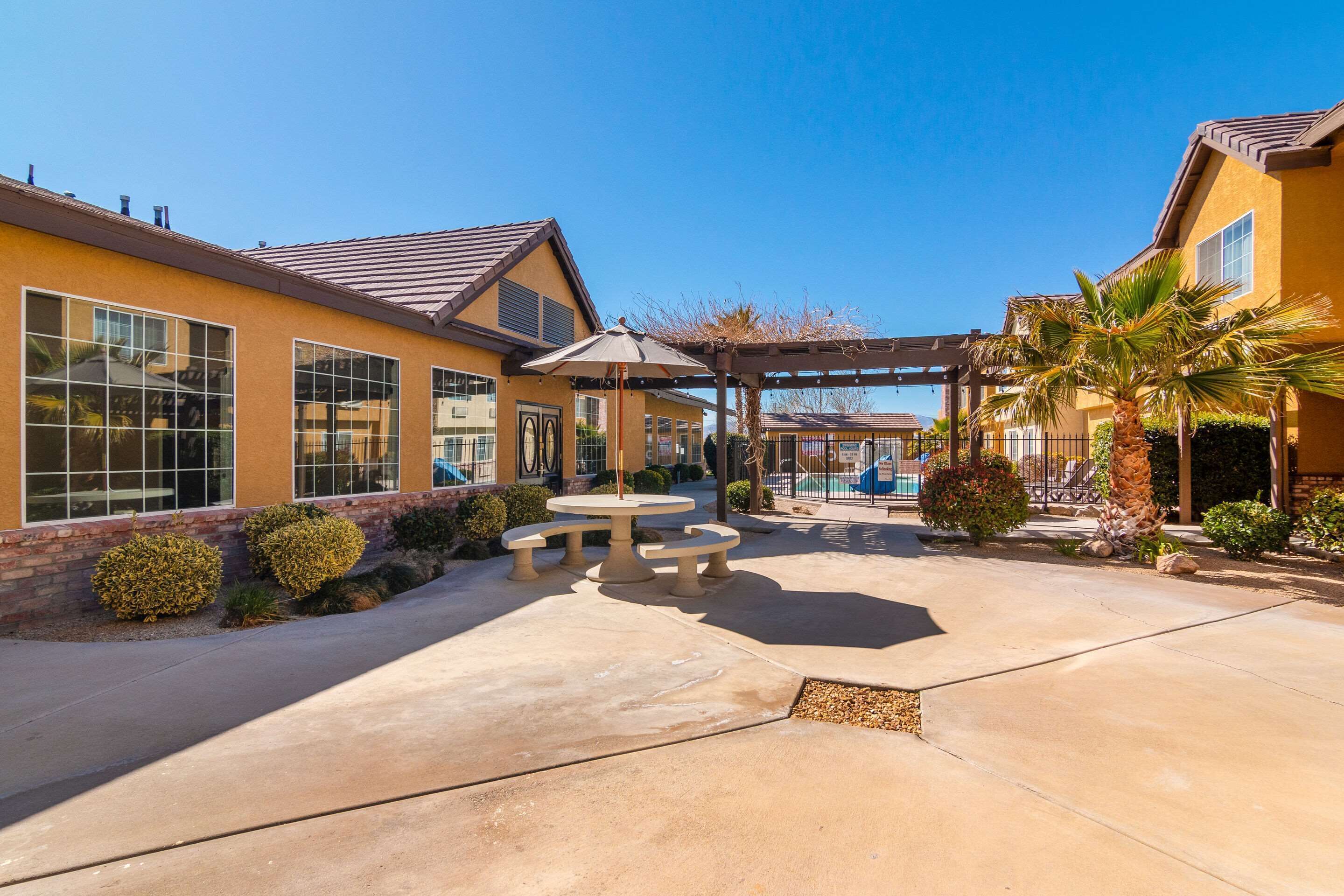 Comfort Inn & Suites