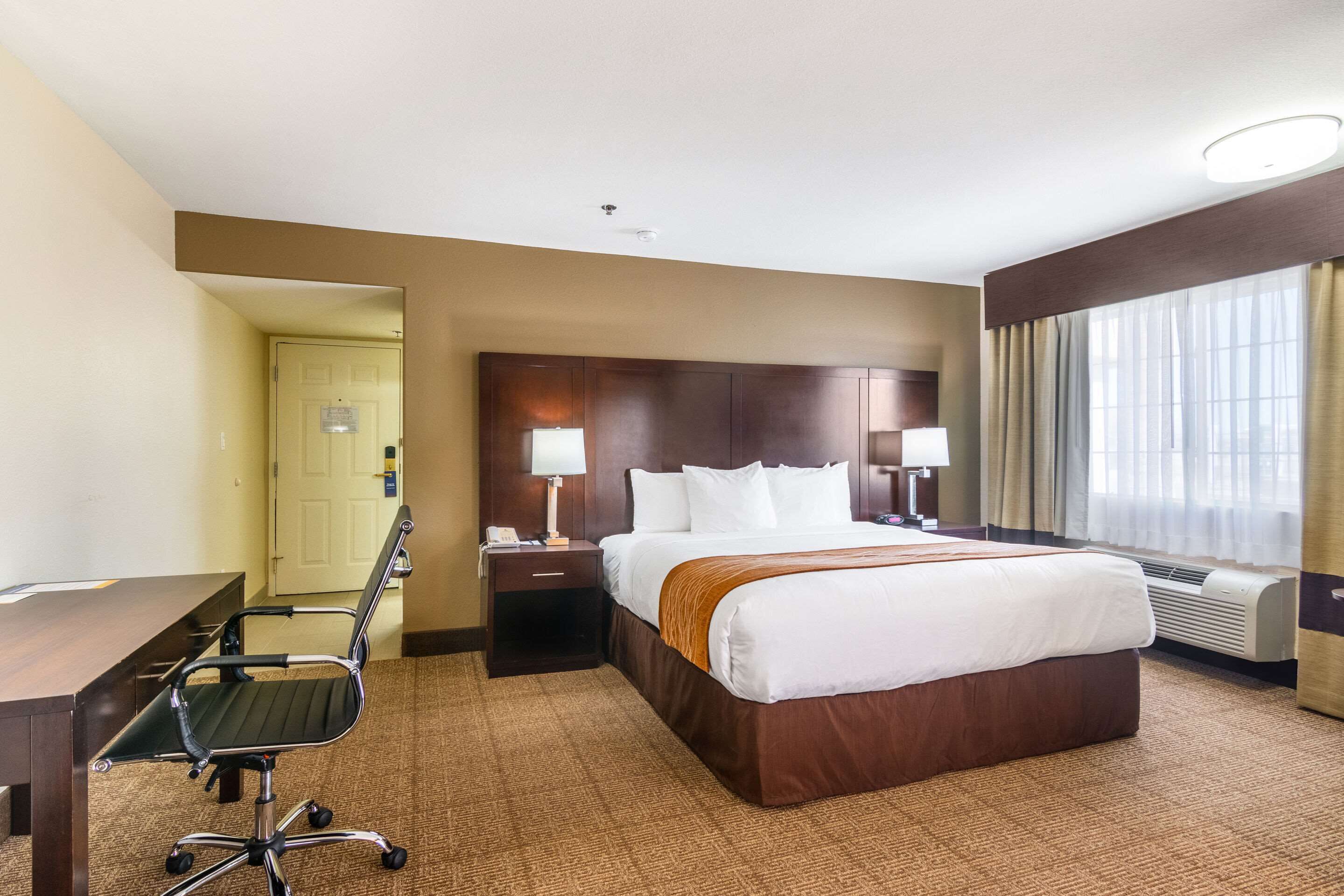 Comfort Inn & Suites