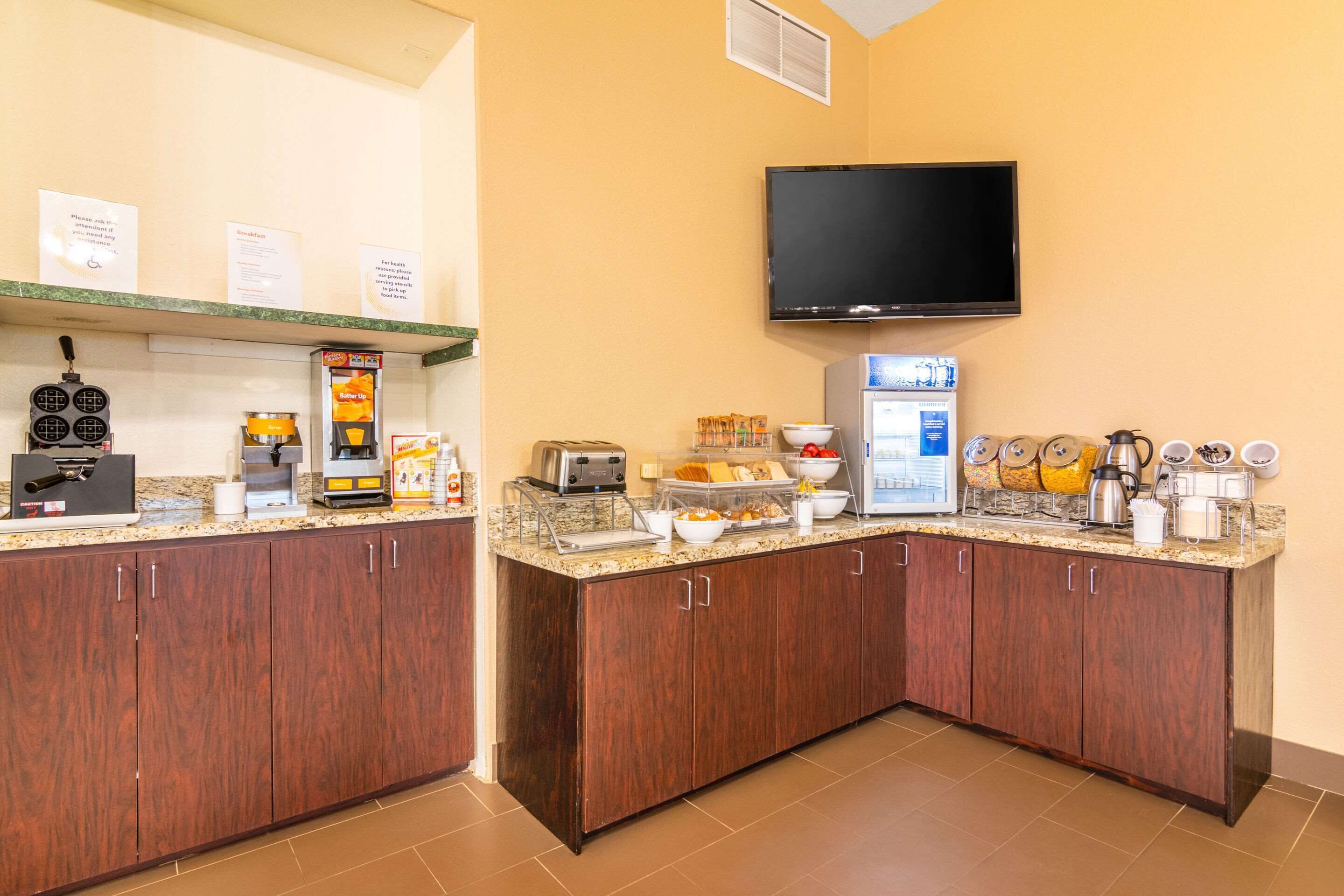 Comfort Inn & Suites