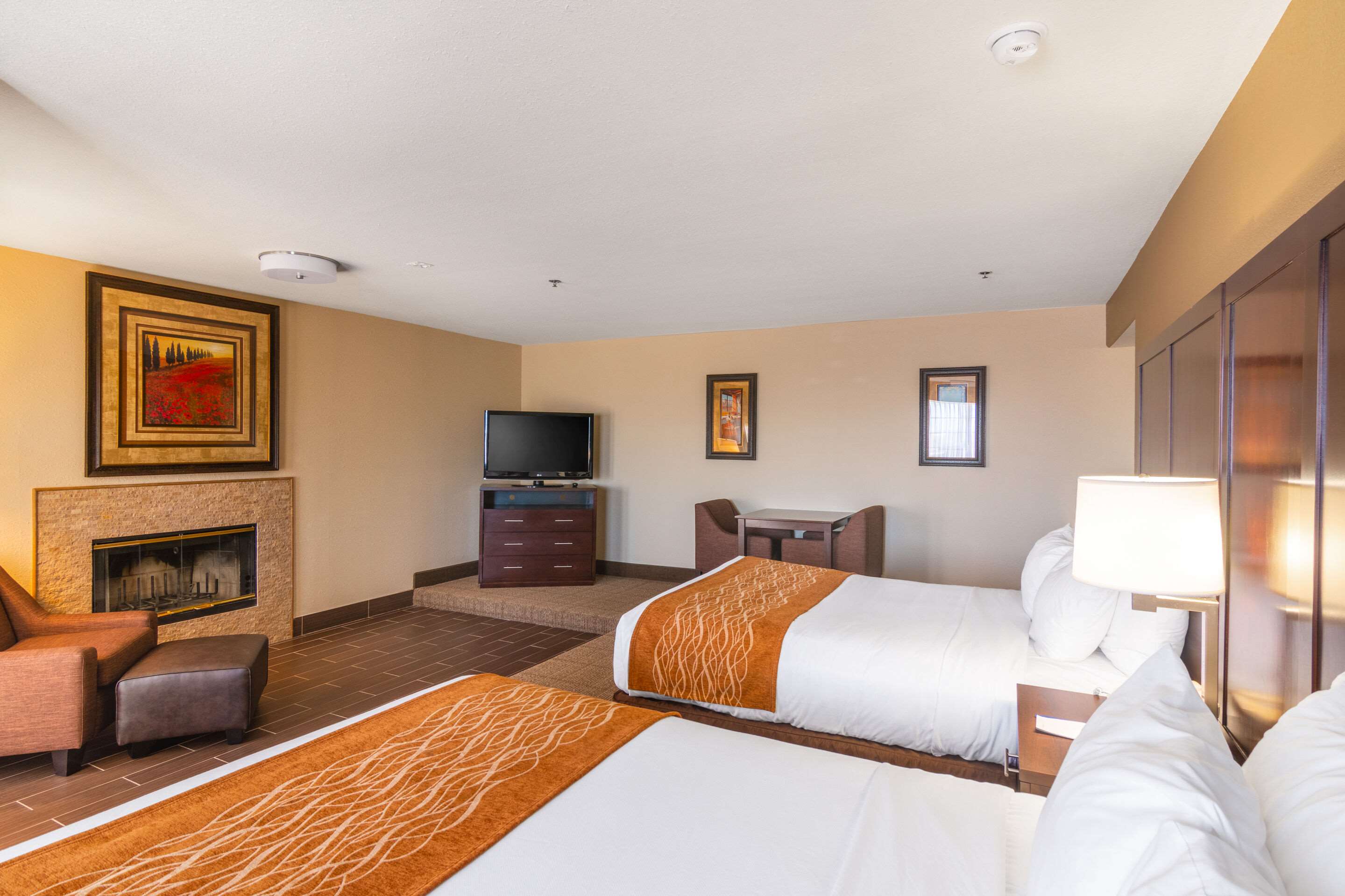 Comfort Inn & Suites