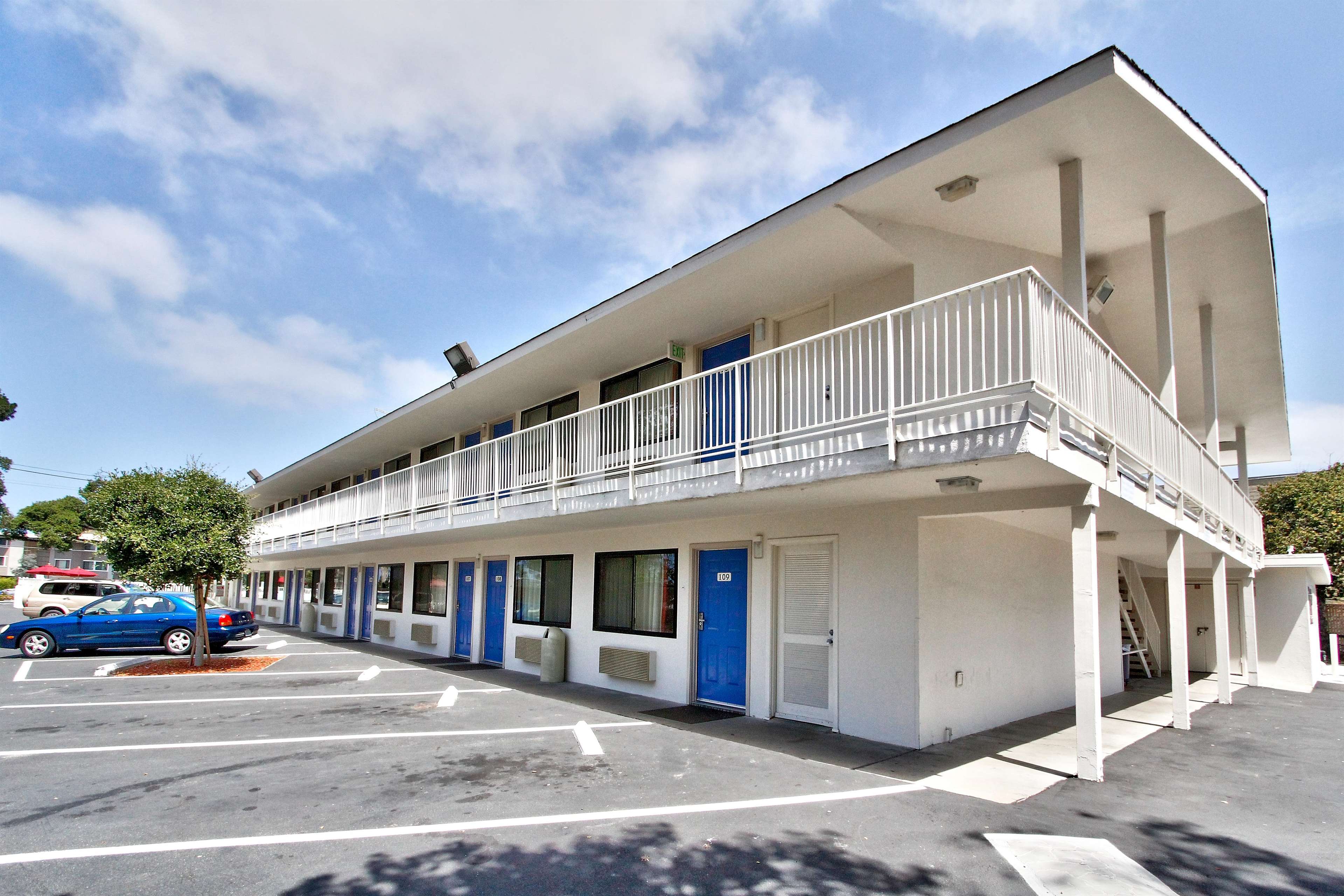 Motel 6 Monterey
