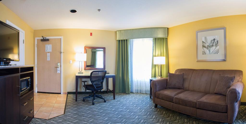 Holiday Inn Express & Suites San Jose - Morgan Hill