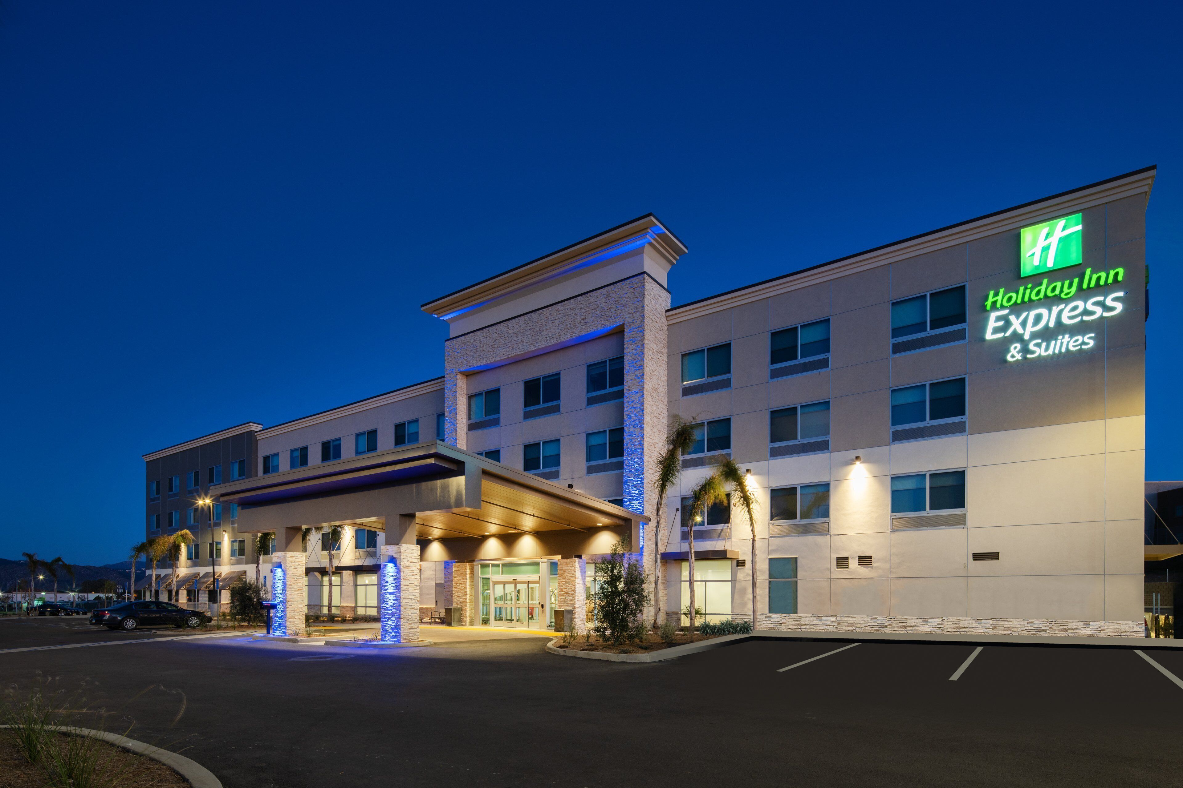Holiday Inn Express & Suites Murrieta