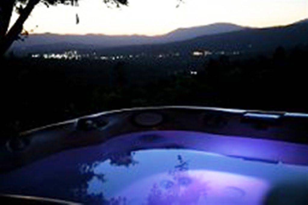Vulture's View Bed and Breakfast