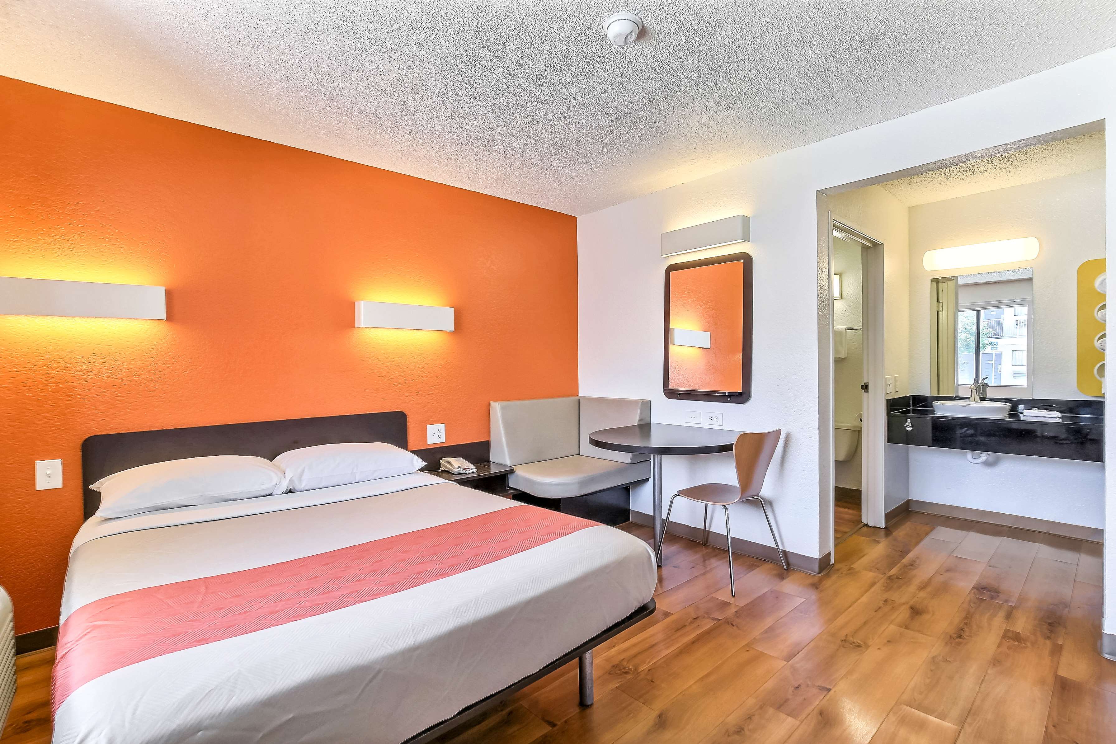 Motel 6 Oakland Airport
