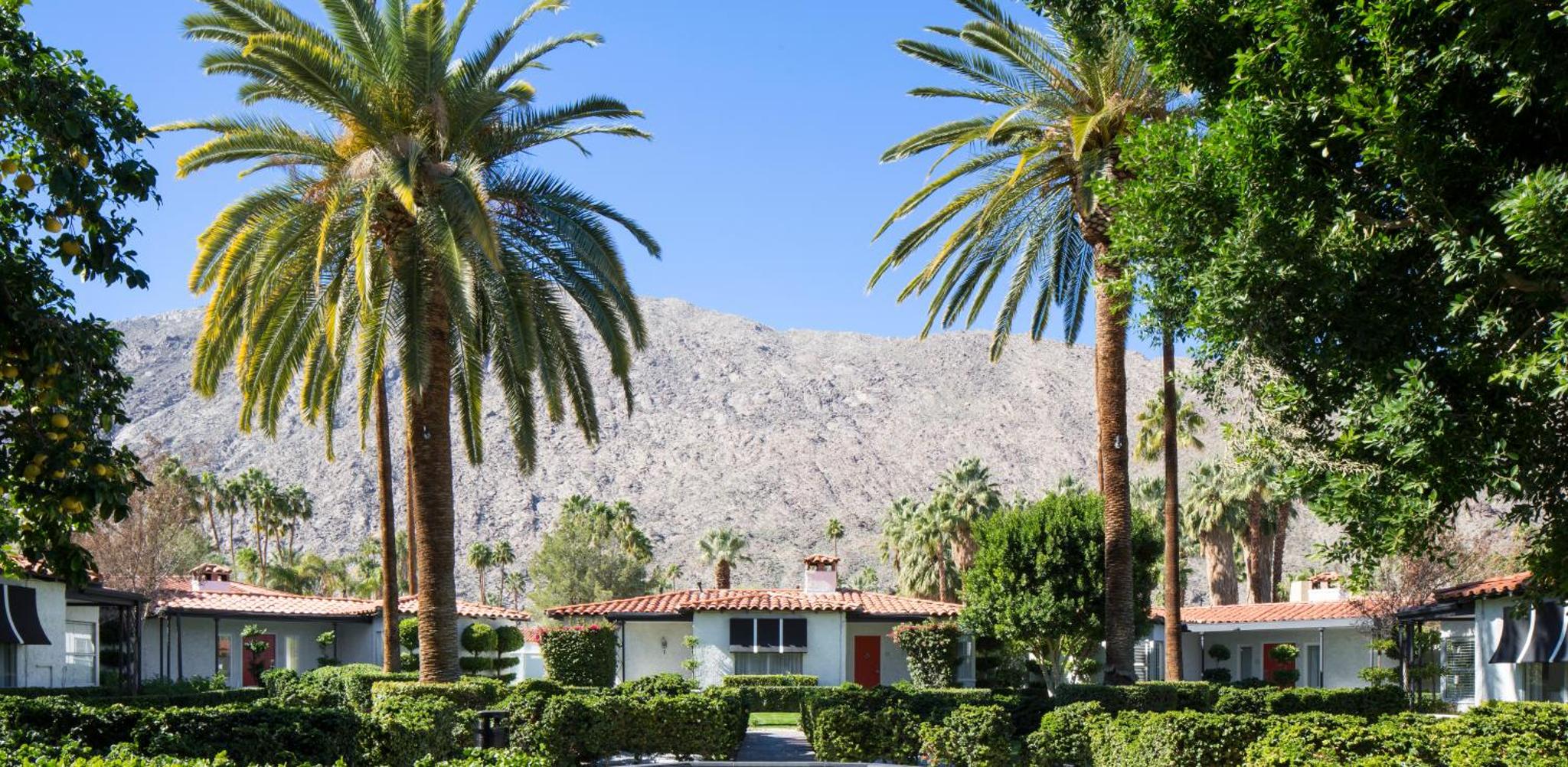 Avalon Hotel & Bungalows