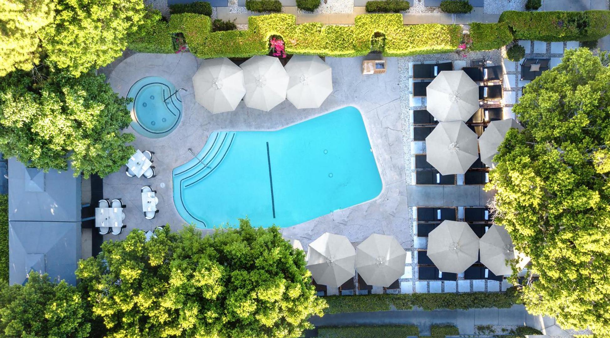 Avalon Hotel & Bungalows