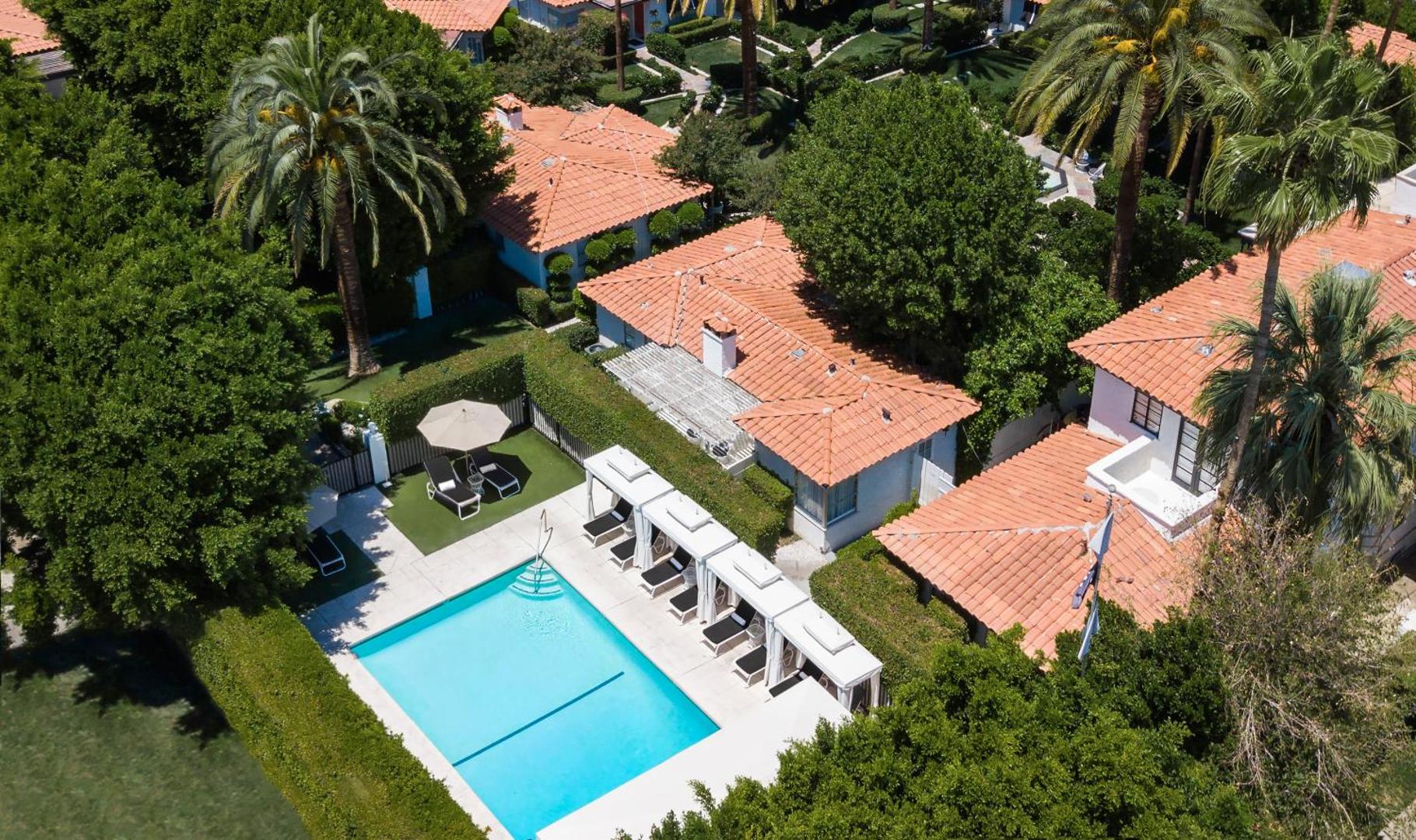 Avalon Hotel & Bungalows